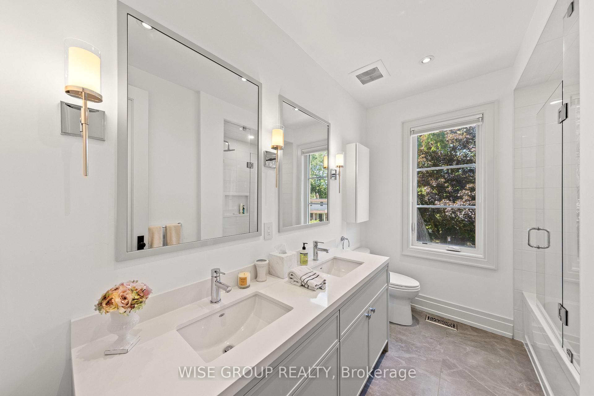 Photo 34 of 50 Sheldrake Boulevard, Toronto, Mount Pleasant East — HOMEH