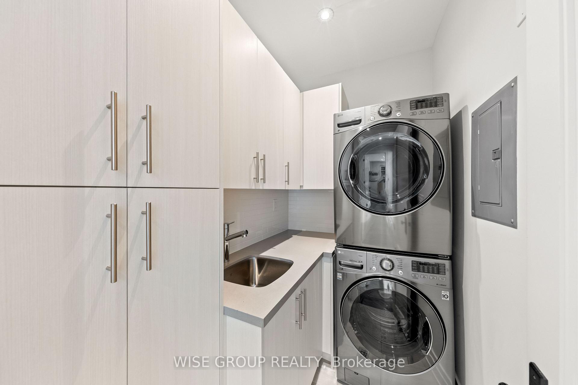 Photo 38 of 50 Sheldrake Boulevard, Toronto, Mount Pleasant East — HOMEH