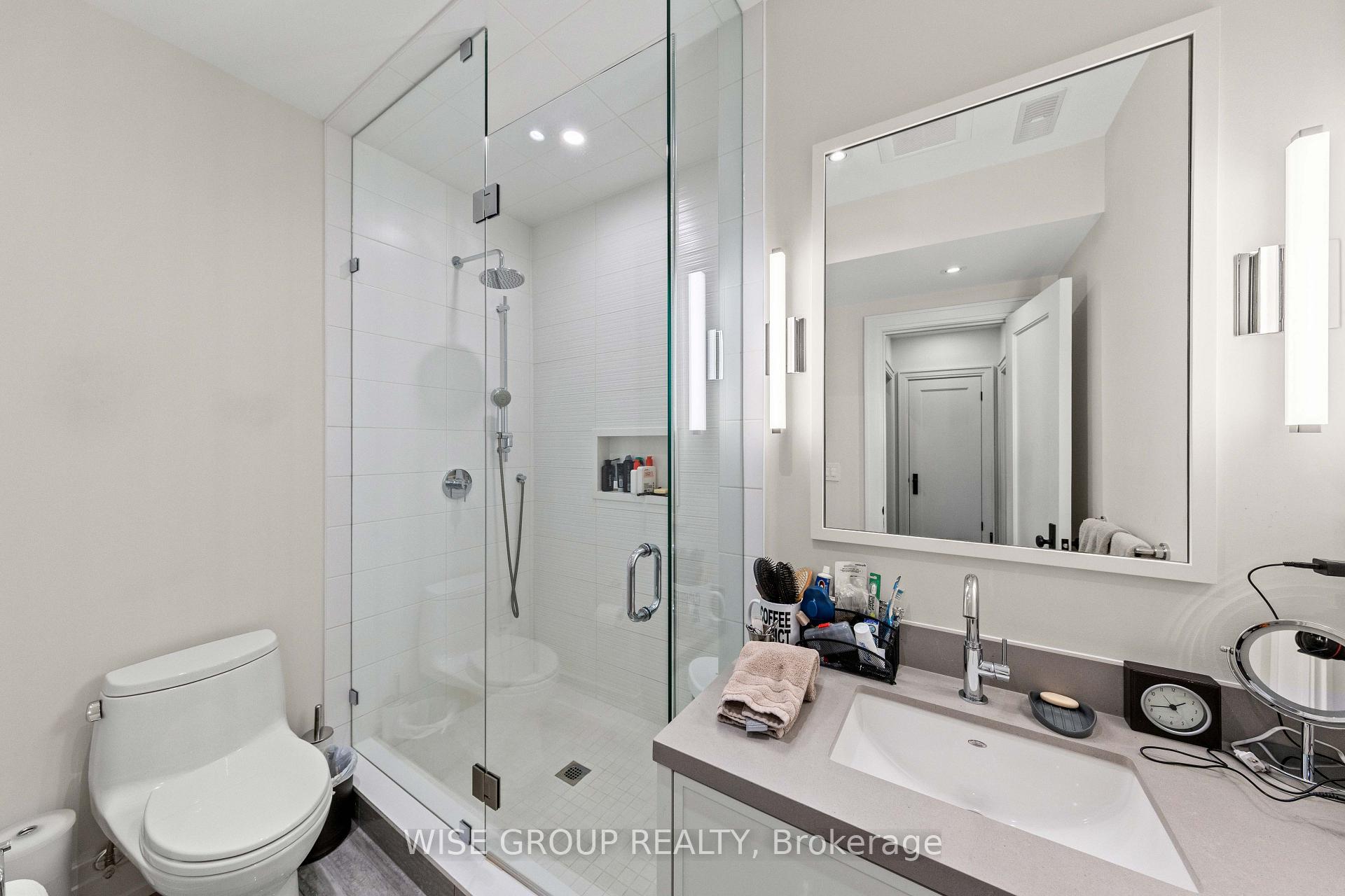 Photo 45 of 50 Sheldrake Boulevard, Toronto, Mount Pleasant East — HOMEH