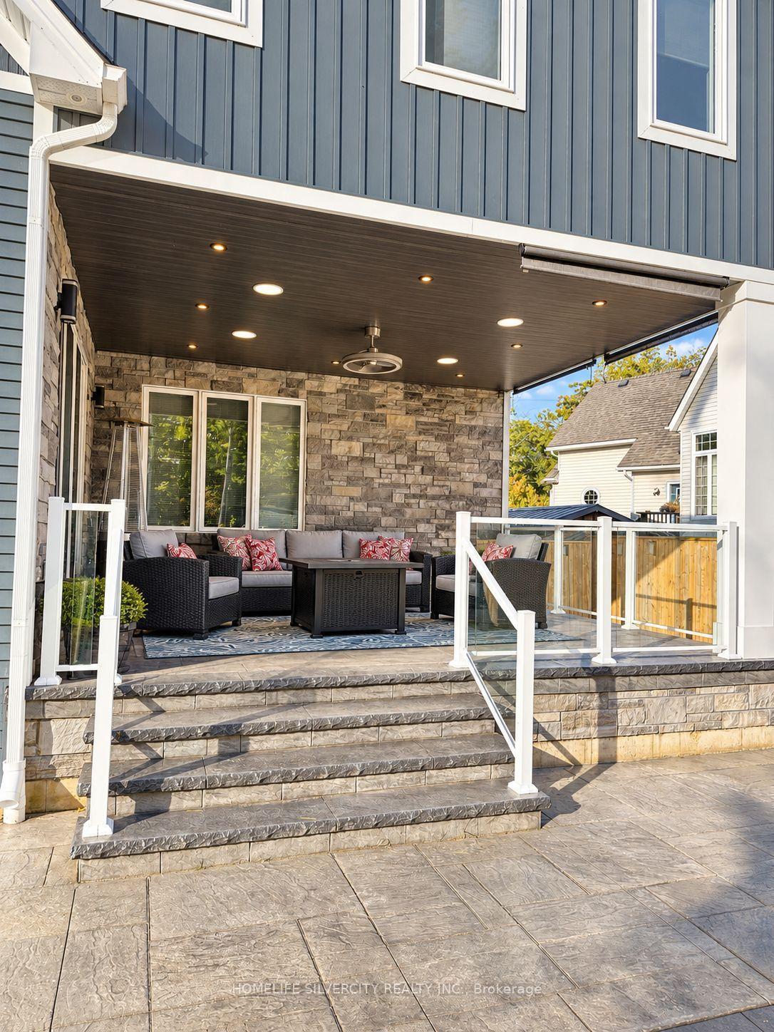 Photo 5 of 7 Elm Drive, Wasaga Beach — HOMEH