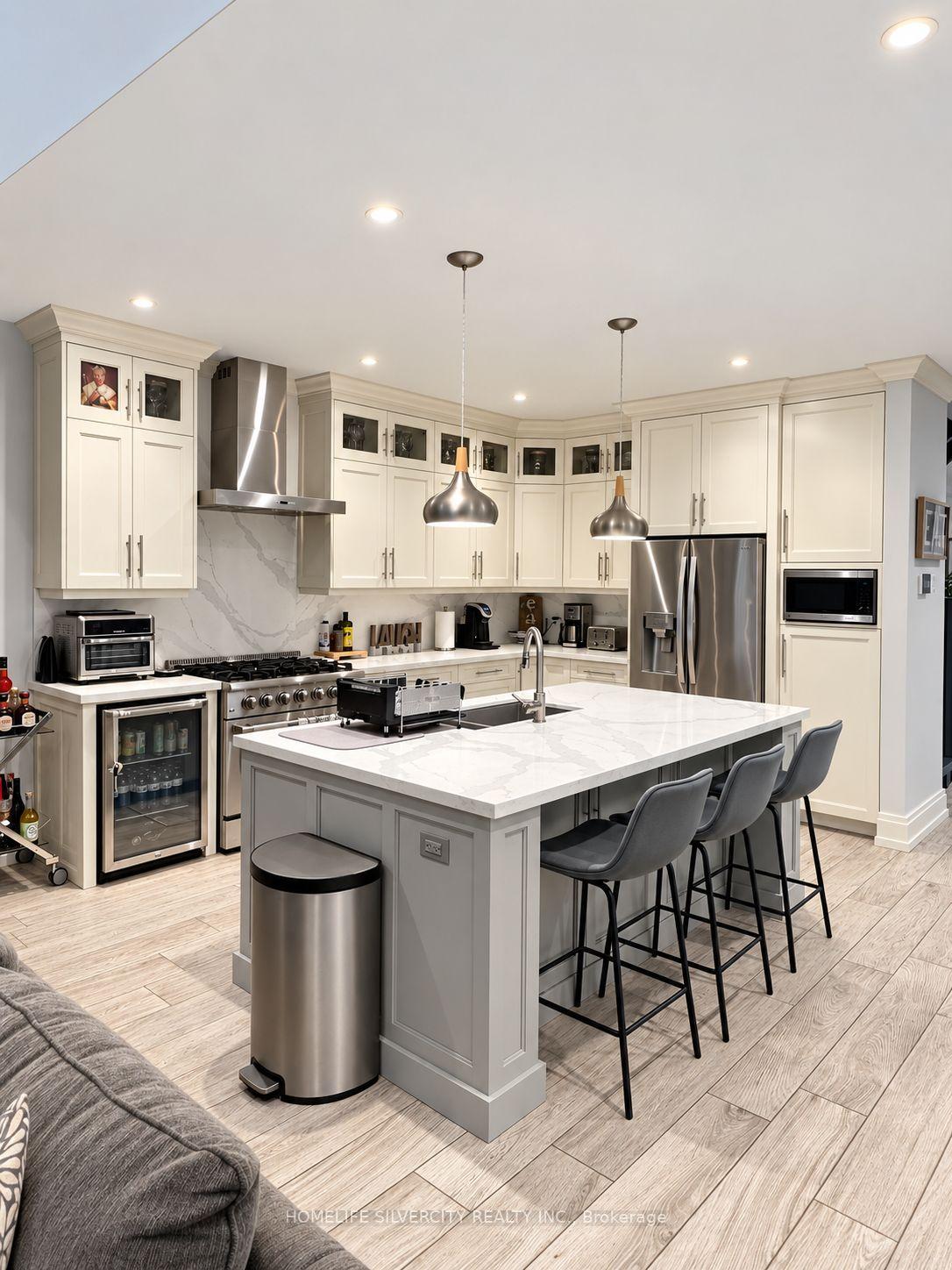 Photo 9 of 7 Elm Drive, Wasaga Beach — HOMEH