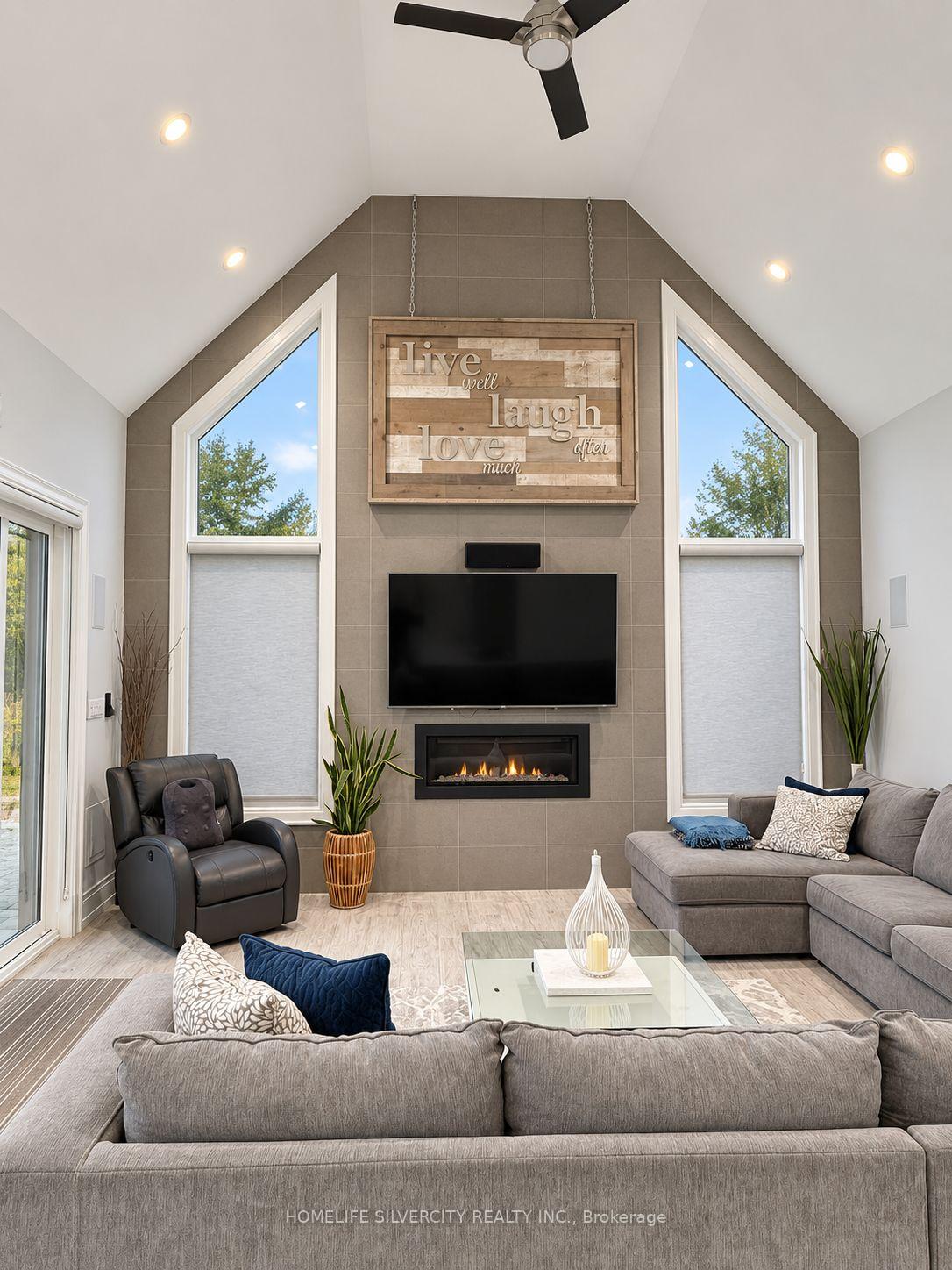 Photo 11 of 7 Elm Drive, Wasaga Beach — HOMEH