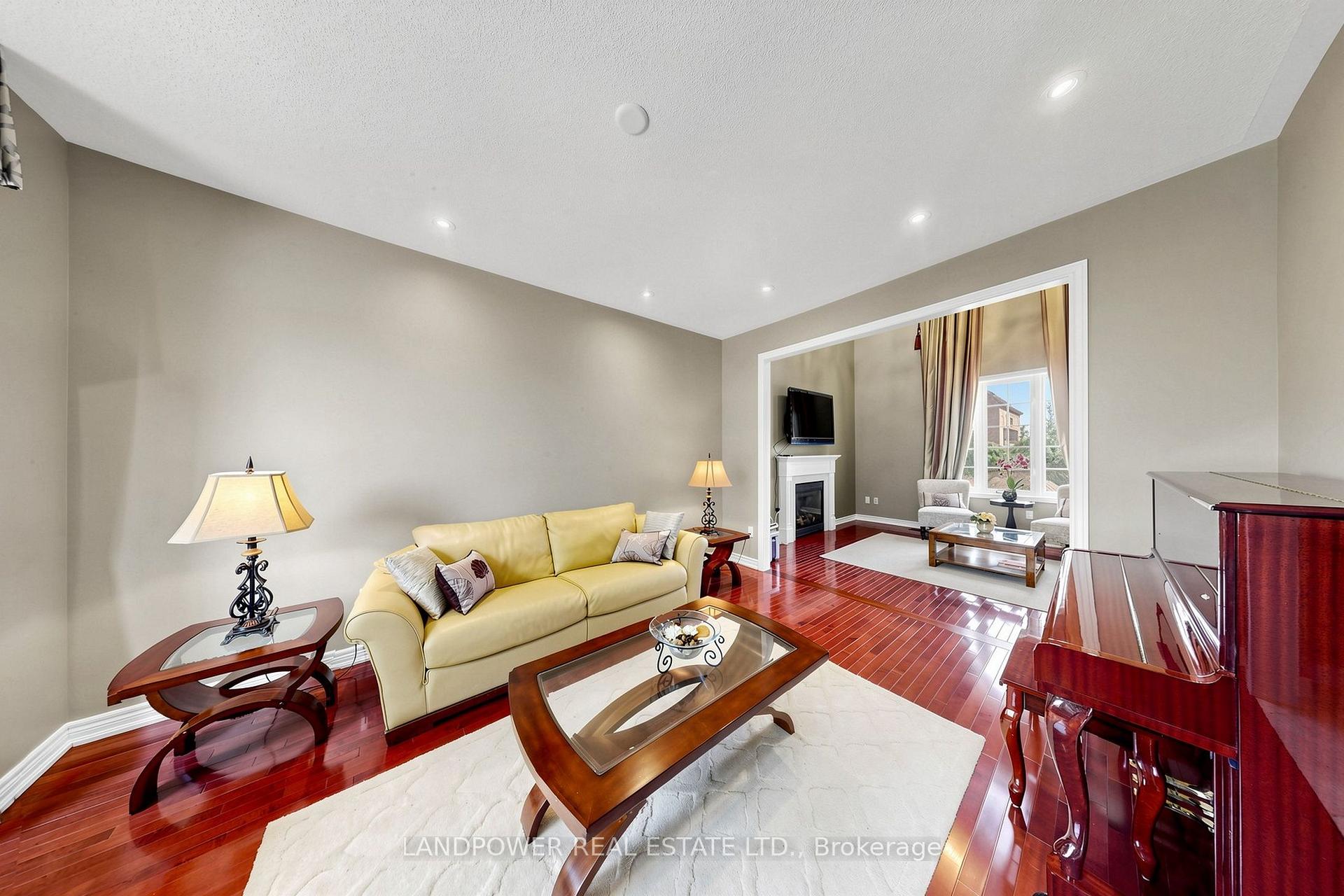 Photo 3 of 25 Reflection Road, Markham, Cathedraltown — HOMEH