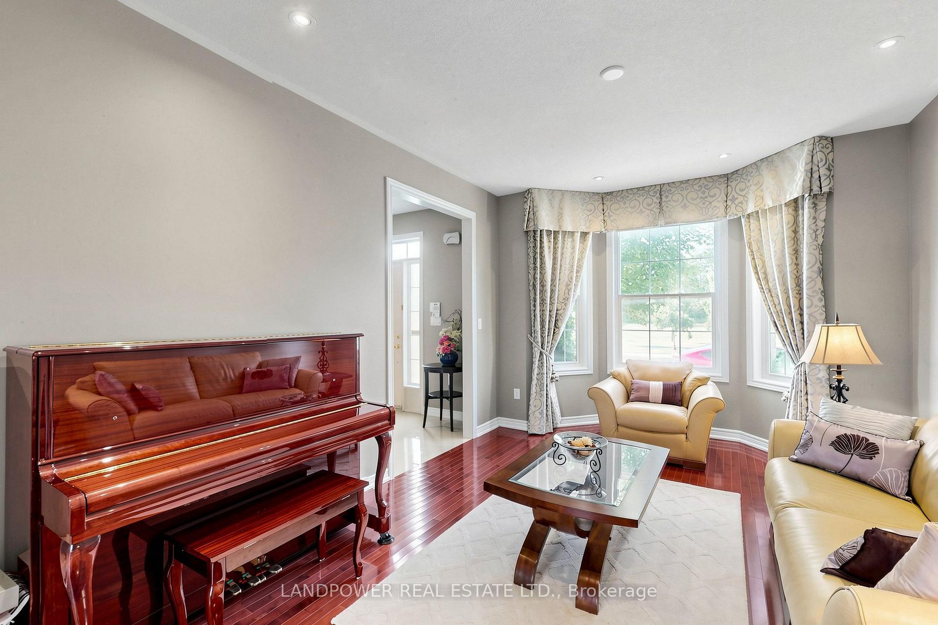 Photo 5 of 25 Reflection Road, Markham, Cathedraltown — HOMEH