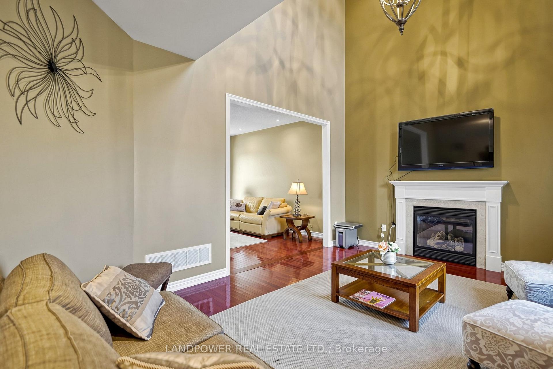 Photo 9 of 25 Reflection Road, Markham, Cathedraltown — HOMEH