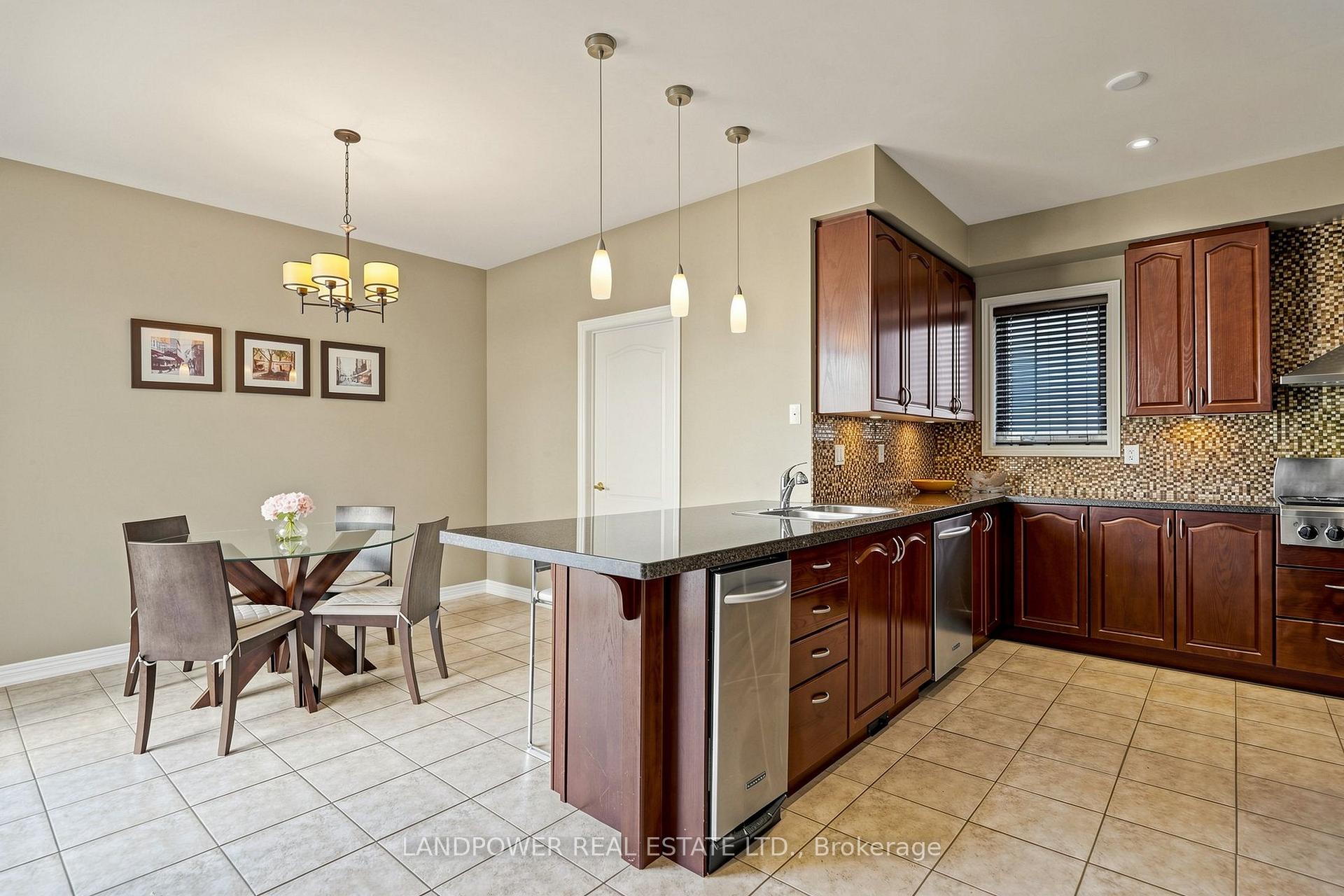 Photo 11 of 25 Reflection Road, Markham, Cathedraltown — HOMEH