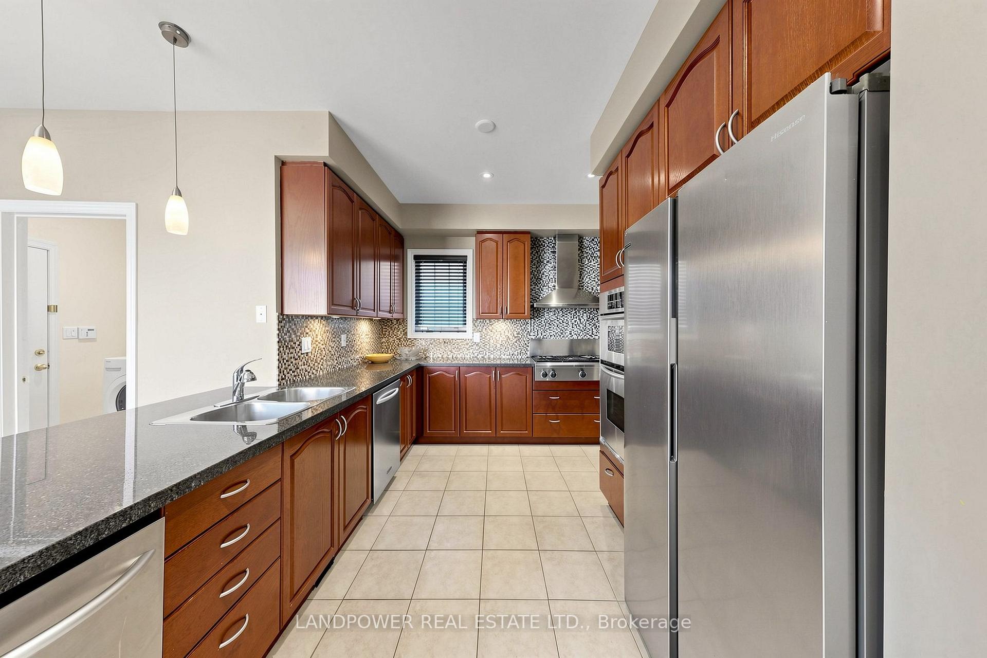 Photo 12 of 25 Reflection Road, Markham, Cathedraltown — HOMEH