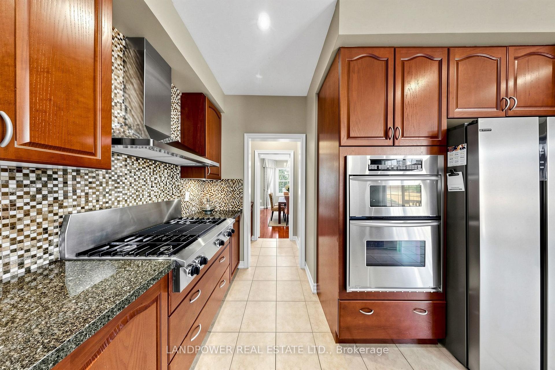 Photo 13 of 25 Reflection Road, Markham, Cathedraltown — HOMEH