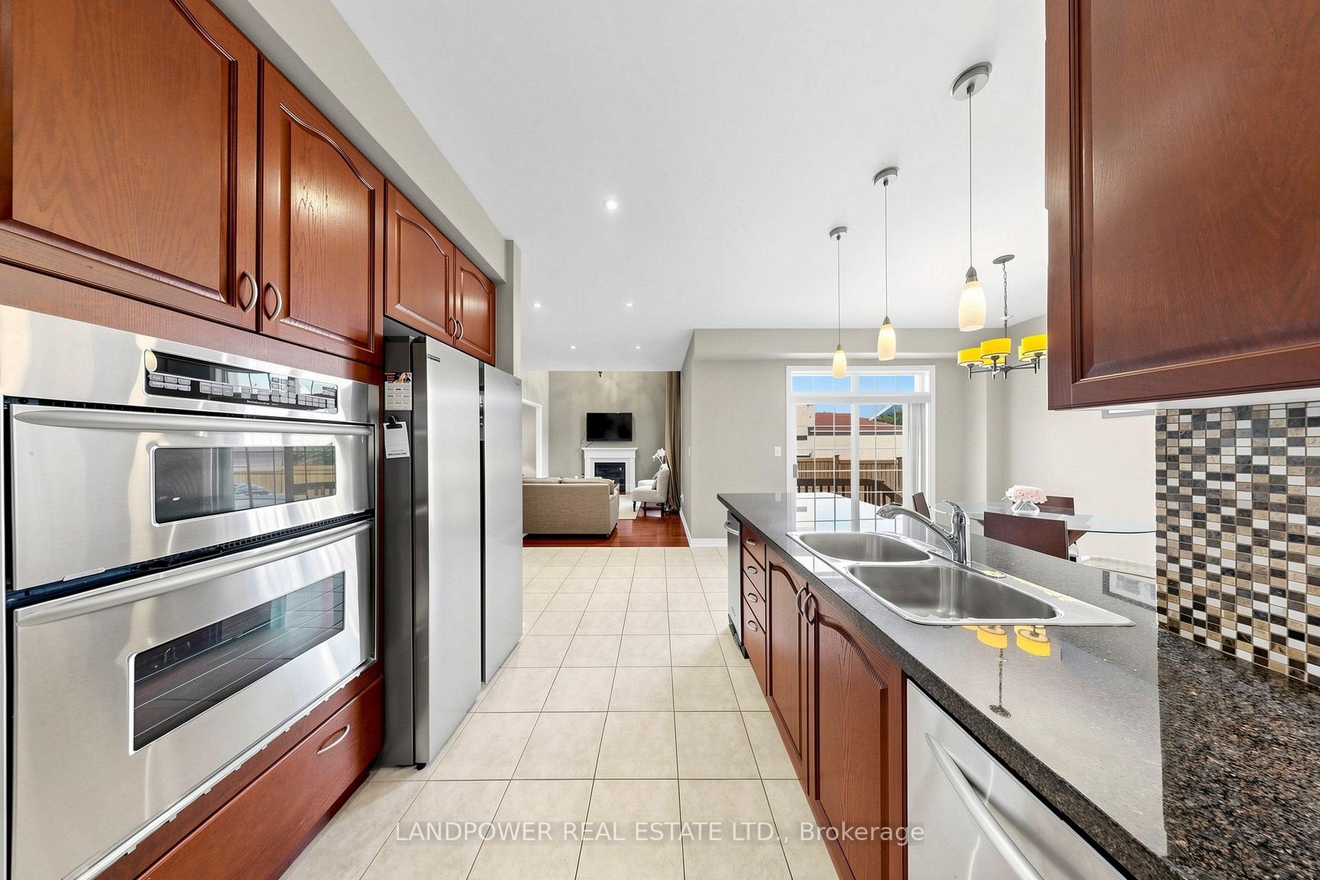 Photo 15 of 25 Reflection Road, Markham, Cathedraltown — HOMEH