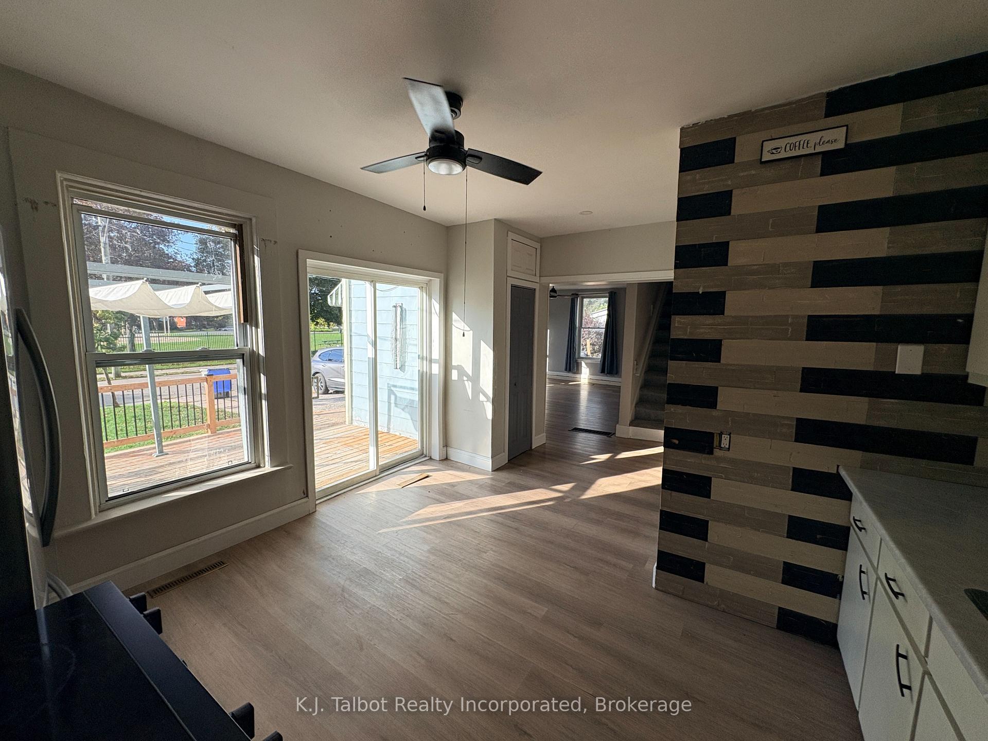Photo 8 of 101-103 Bruce Street E, Goderich, Goderich (Town) — HOMEH