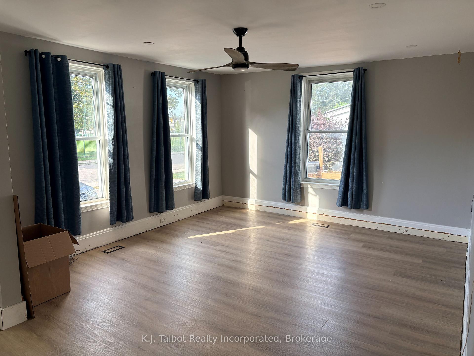 Photo 10 of 101-103 Bruce Street E, Goderich, Goderich (Town) — HOMEH