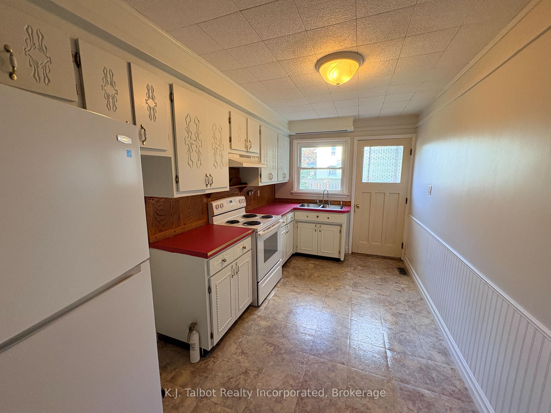 Photo 24 of 101-103 Bruce Street E, Goderich, Goderich (Town) — HOMEH