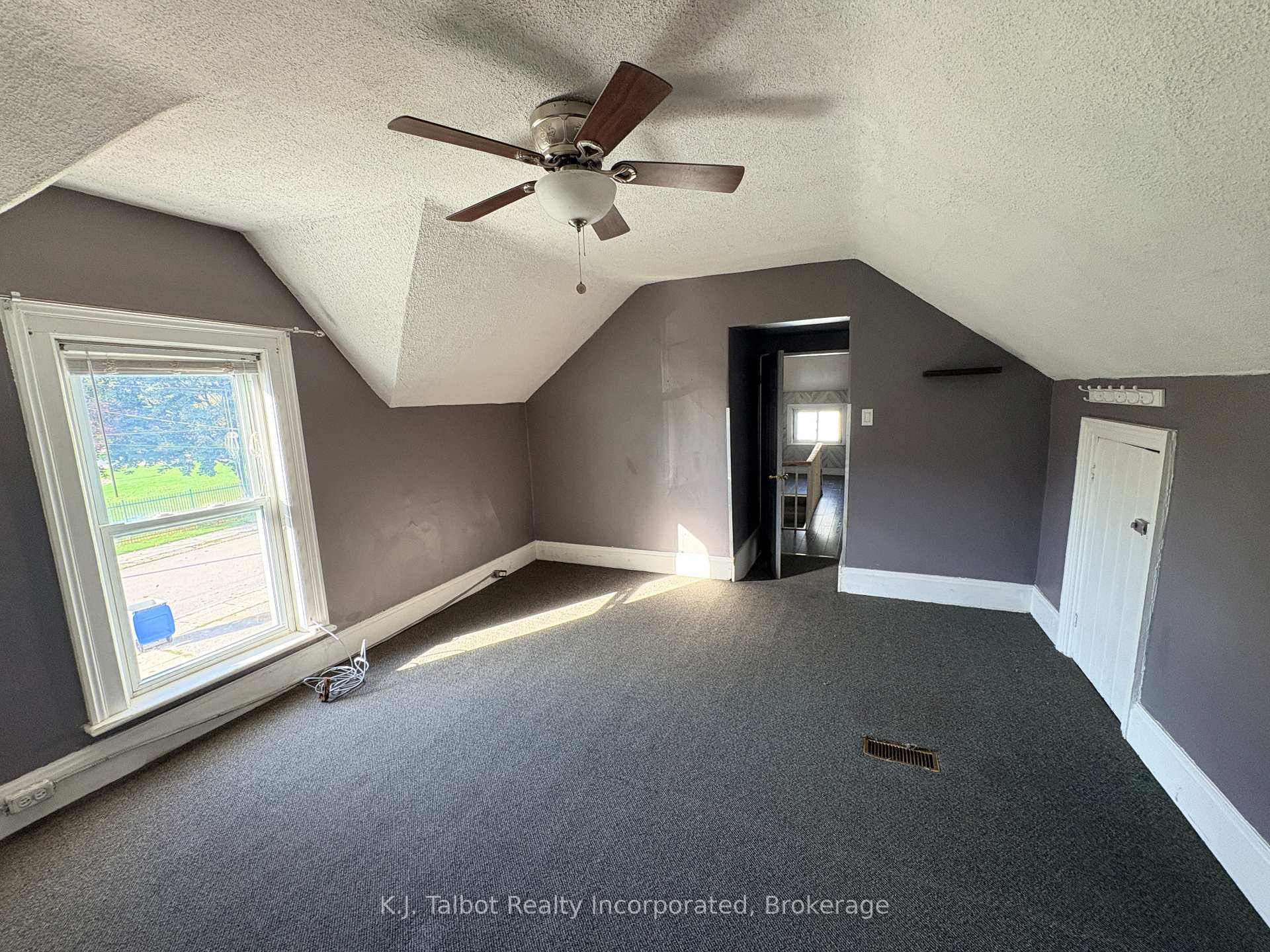 Photo 14 of 101-103 Bruce Street E, Goderich, Goderich (Town) — HOMEH