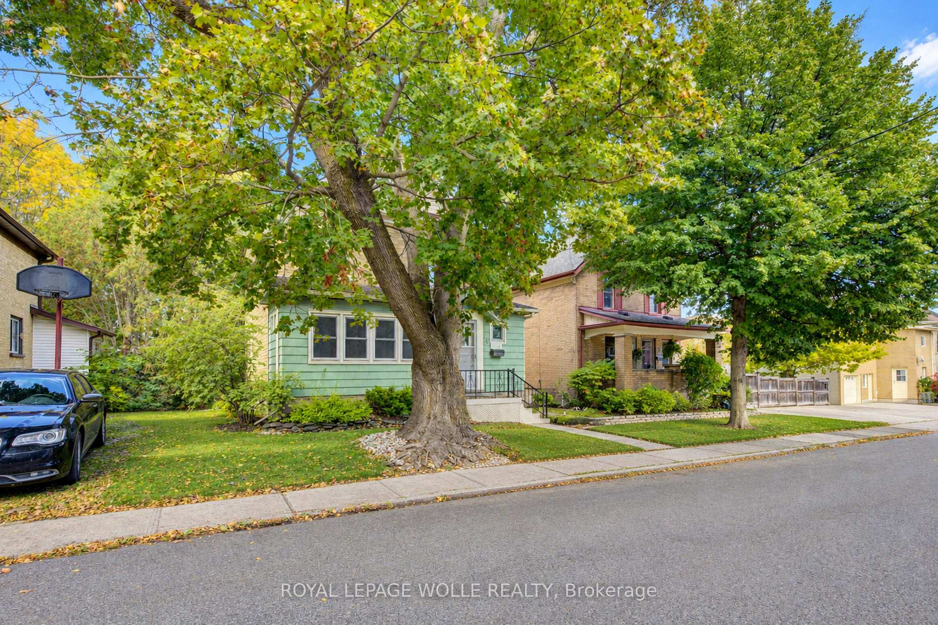 Photo 3 of 4 James Street, Woolwich, Elmira — HOMEH