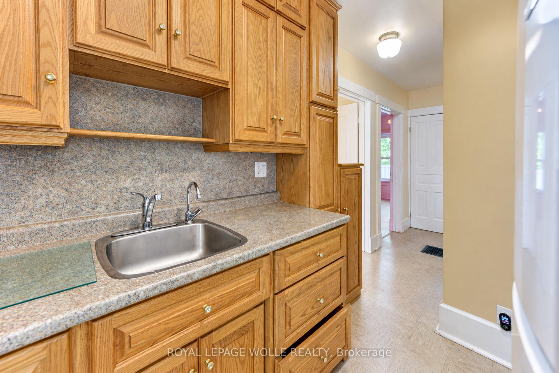 Photo 24 of 4 James Street, Woolwich, Elmira — HOMEH
