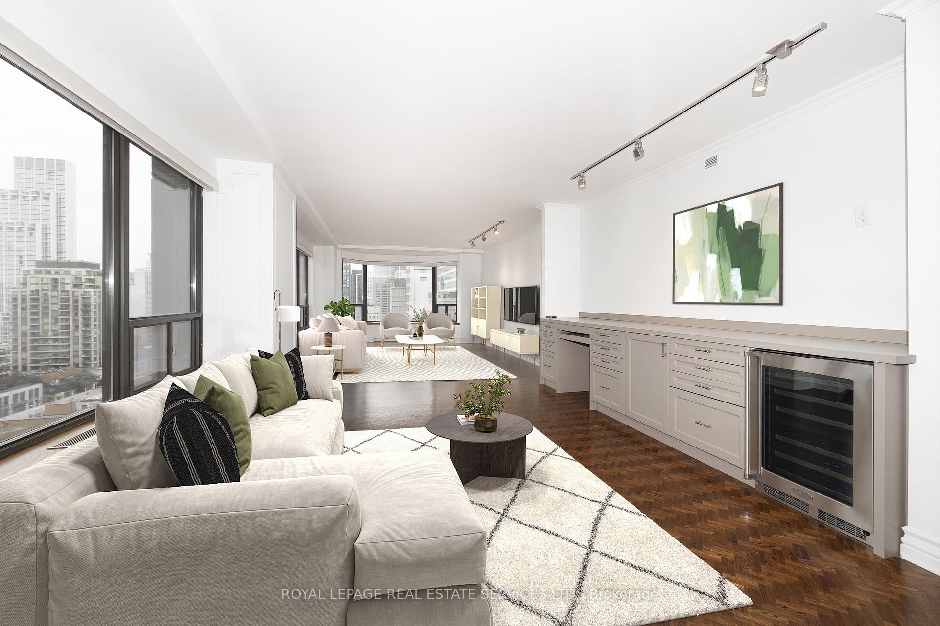 Photo 3 of Unit 1111, 175 Cumberland Street, Toronto, The Annex — HOMEH