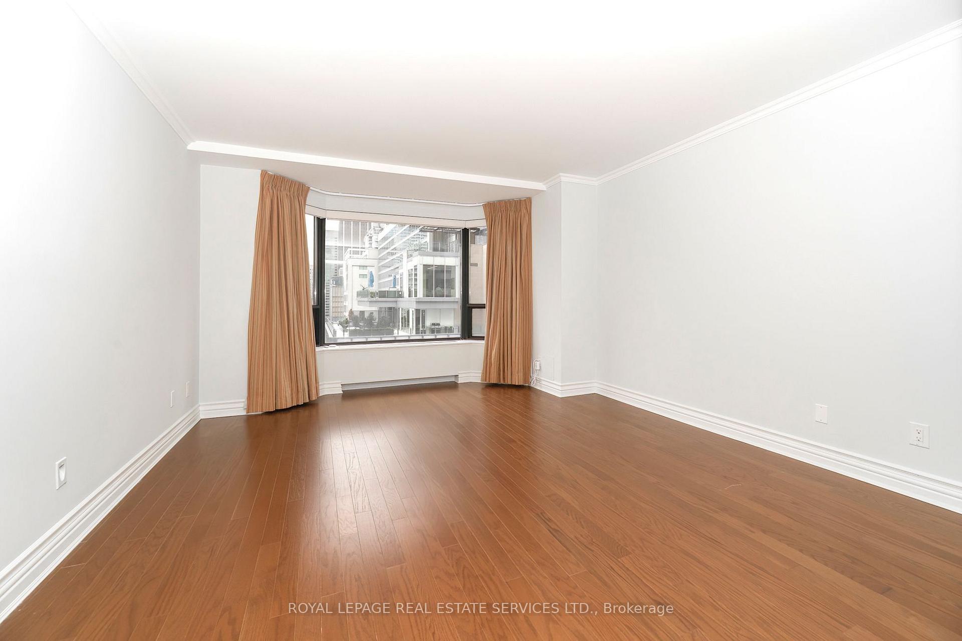 Photo 12 of Unit 1111, 175 Cumberland Street, Toronto, The Annex — HOMEH