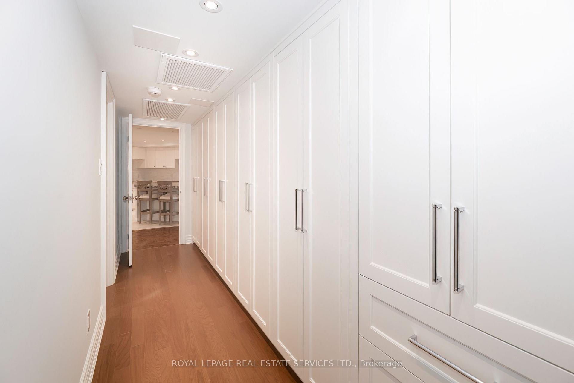 Photo 13 of Unit 1111, 175 Cumberland Street, Toronto, The Annex — HOMEH