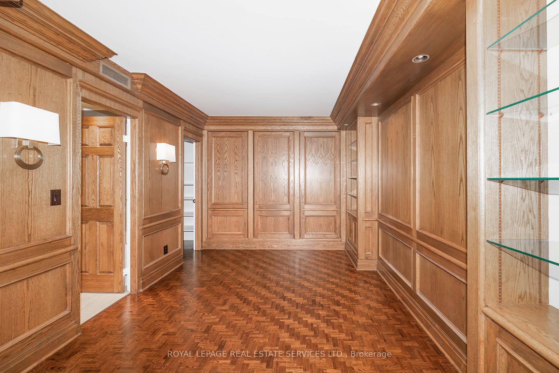 Photo 17 of Unit 1111, 175 Cumberland Street, Toronto, The Annex — HOMEH
