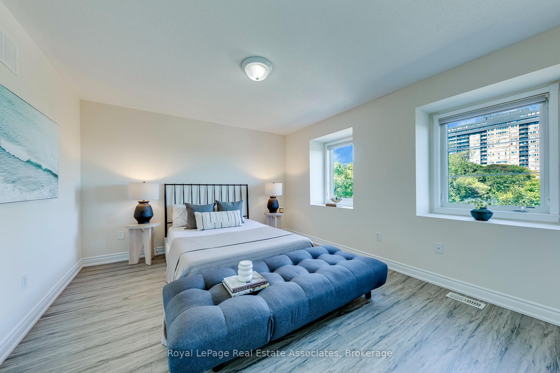 Photo 15 of Unit 1, 2375 Truscott Drive, Mississauga, Clarkson — HOMEH