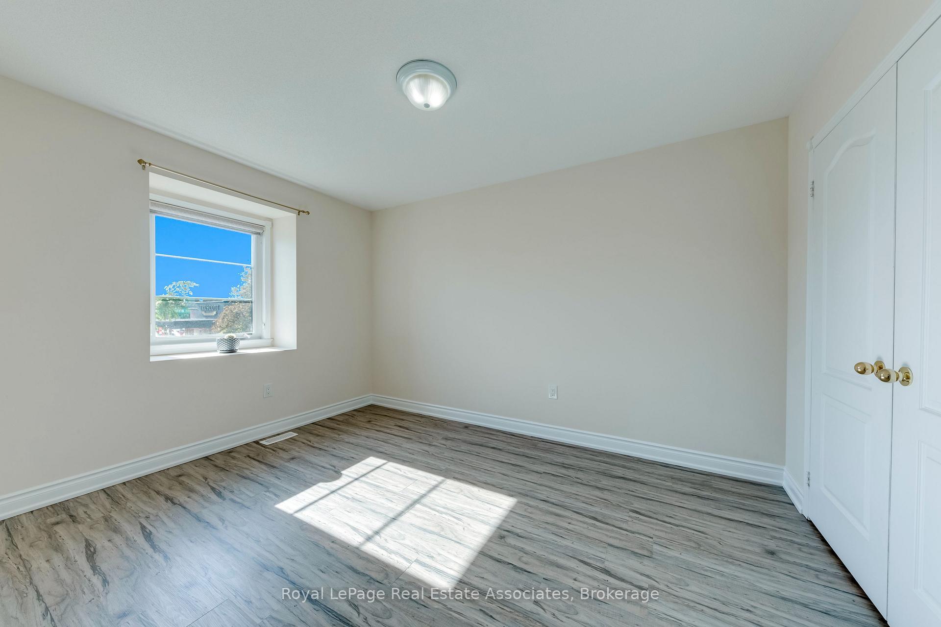 Photo 18 of Unit 1, 2375 Truscott Drive, Mississauga, Clarkson — HOMEH