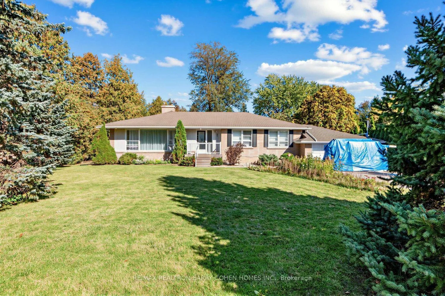 Photo 3 of 19 Oakbank Road, Vaughan, Uplands — HOMEH