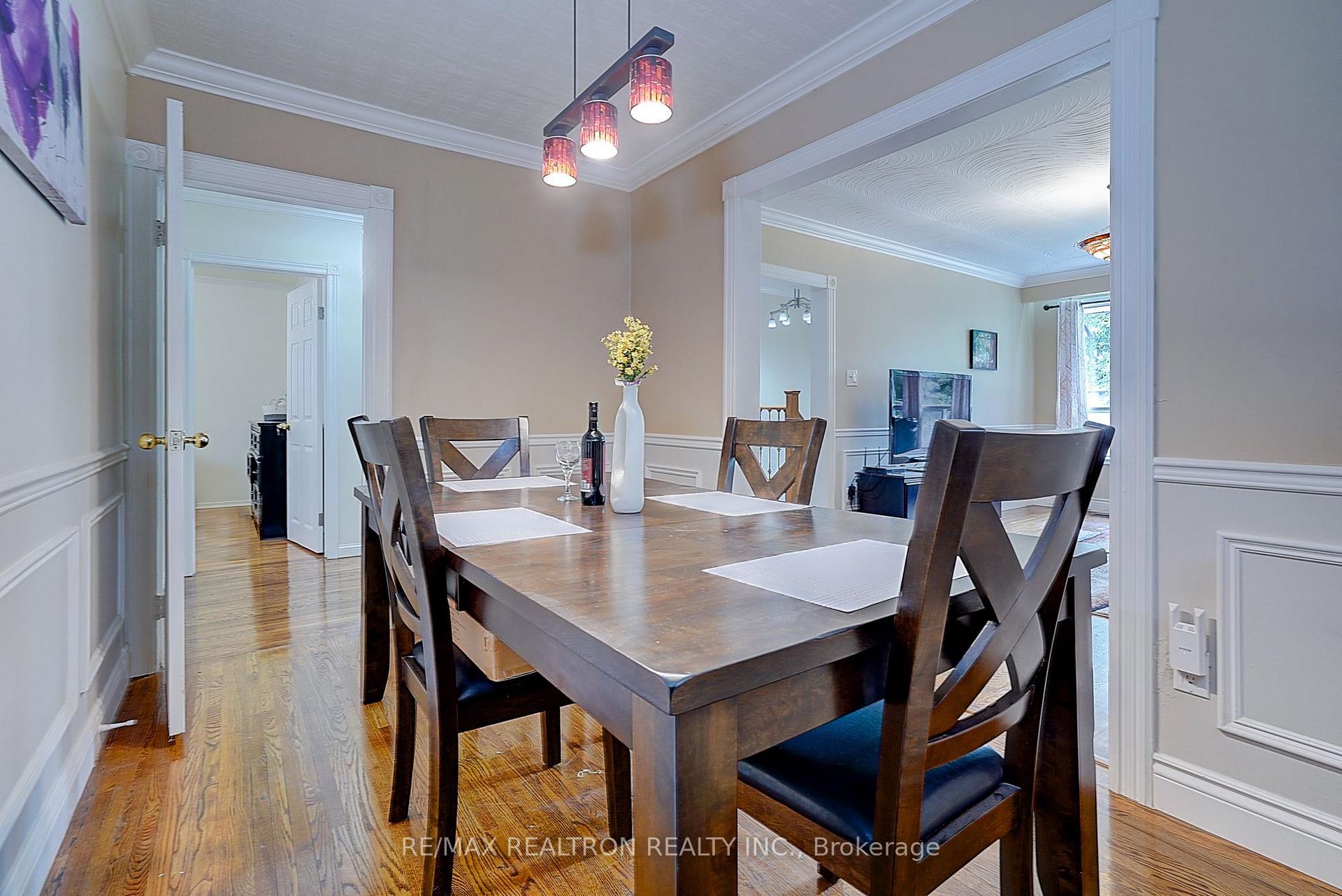 Photo 10 of 583 Pinewood Street, Oshawa, O'Neill — HOMEH
