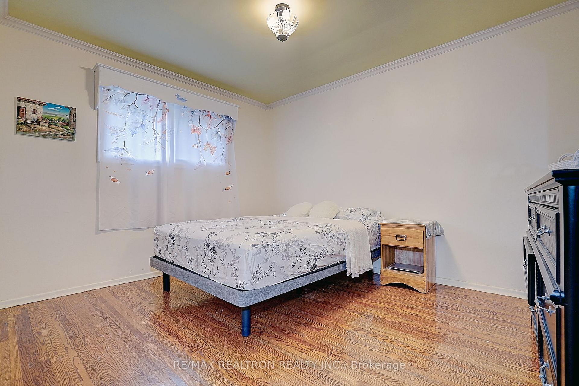 Photo 18 of 583 Pinewood Street, Oshawa, O'Neill — HOMEH