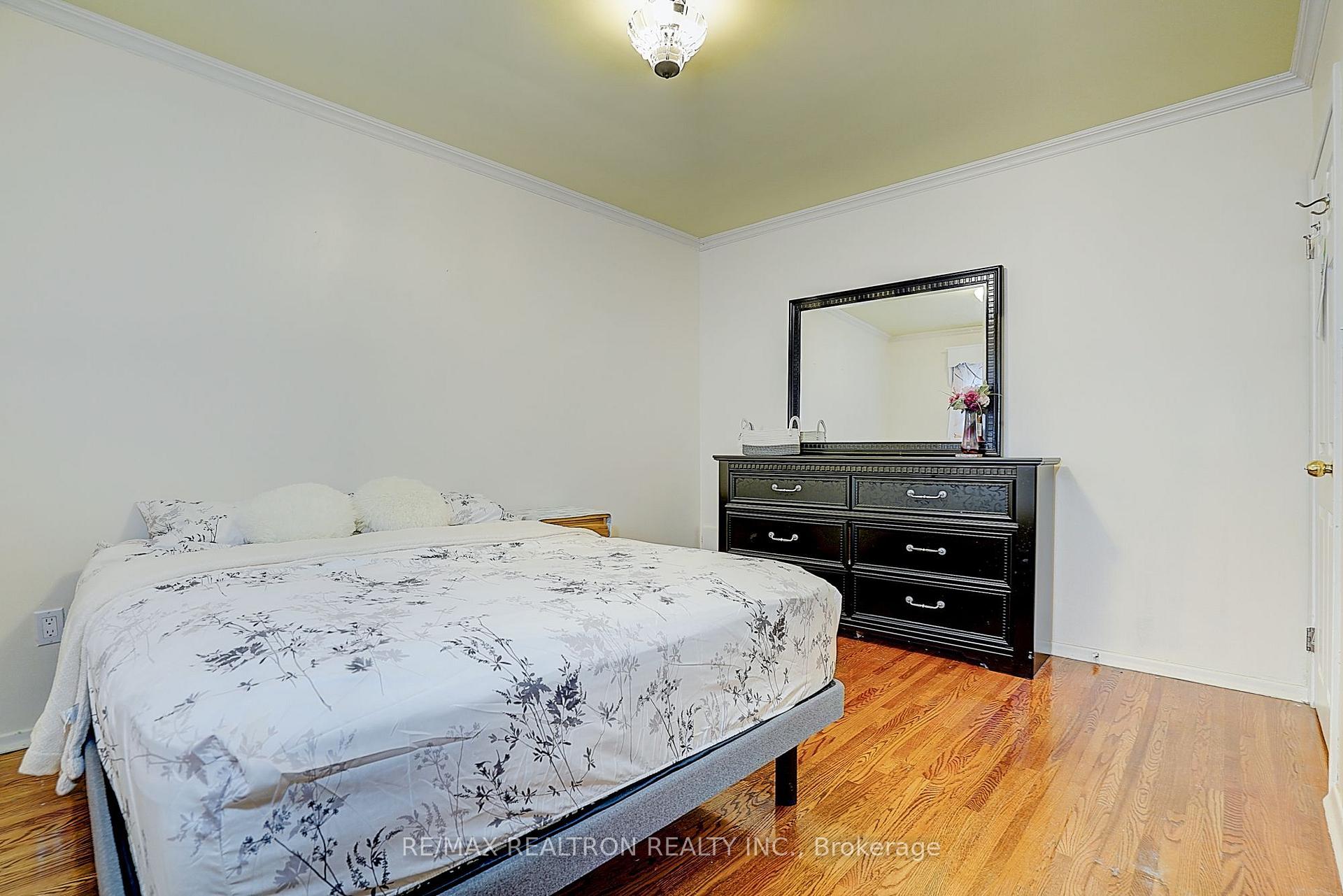 Photo 19 of 583 Pinewood Street, Oshawa, O'Neill — HOMEH