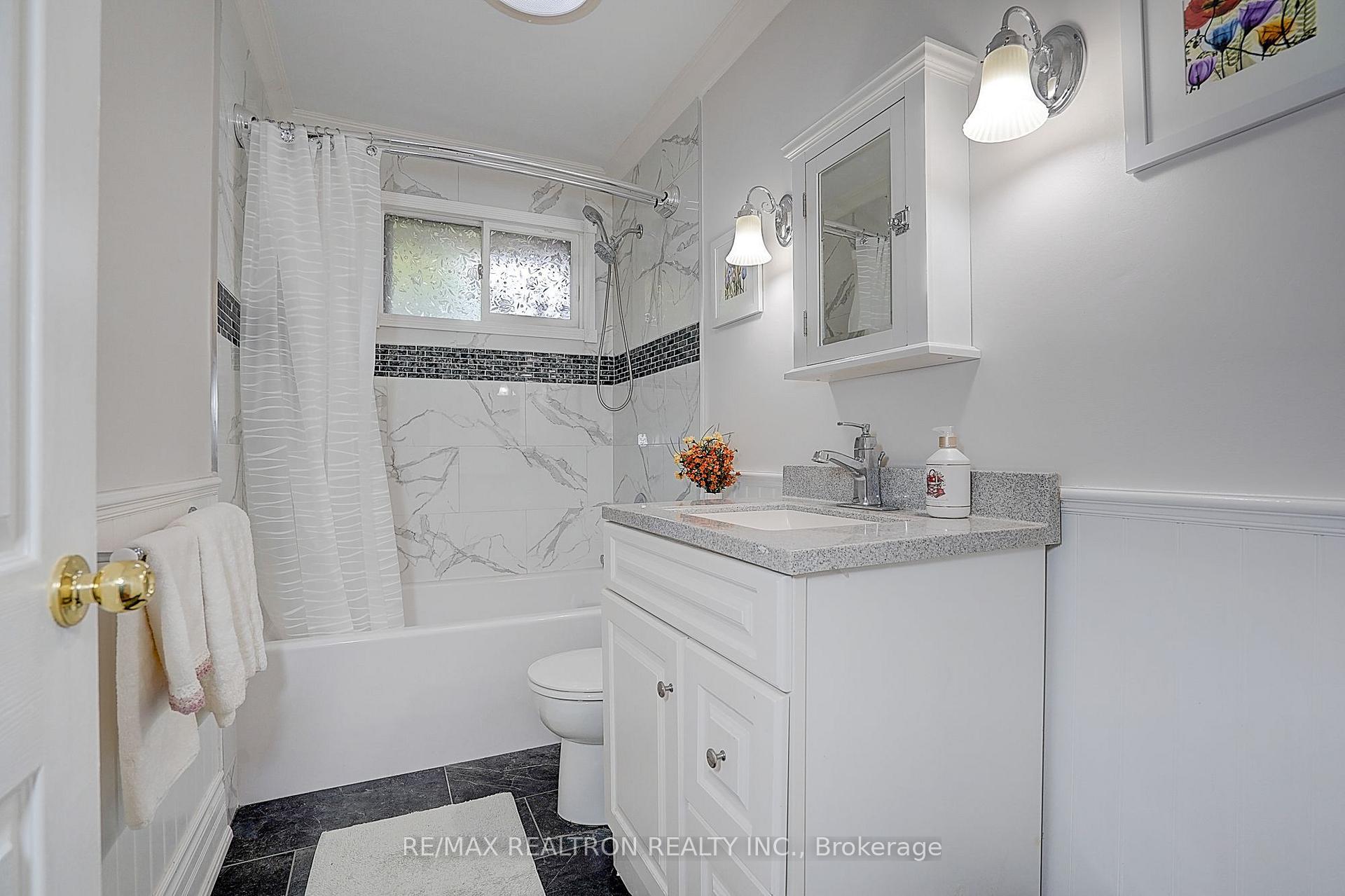 Photo 20 of 583 Pinewood Street, Oshawa, O'Neill — HOMEH