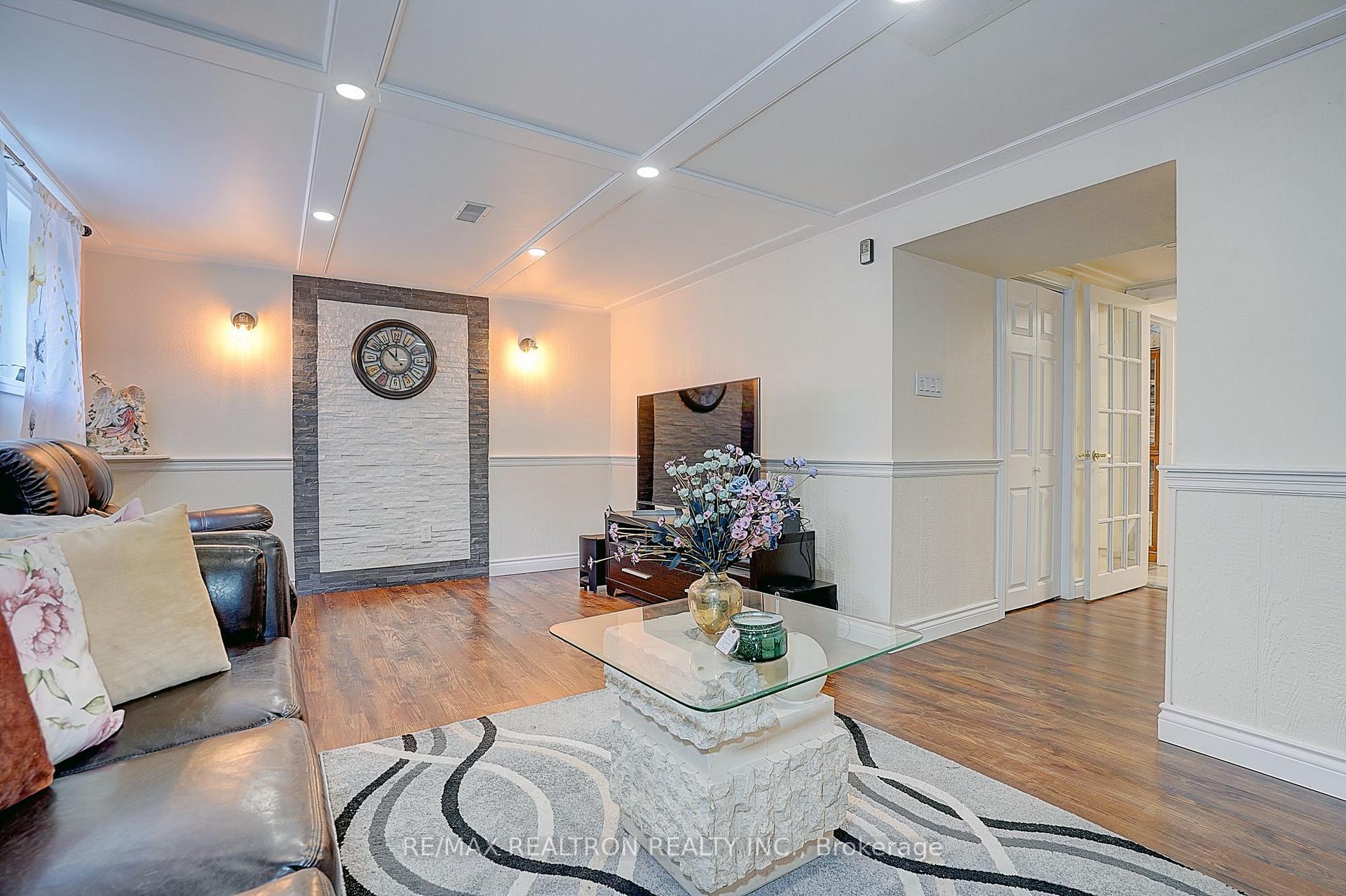 Photo 23 of 583 Pinewood Street, Oshawa, O'Neill — HOMEH
