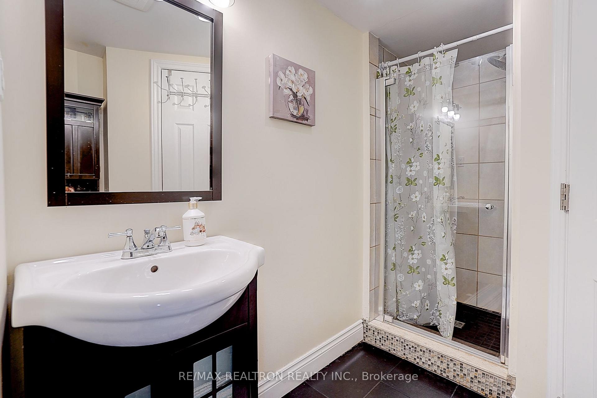 Photo 32 of 583 Pinewood Street, Oshawa, O'Neill — HOMEH