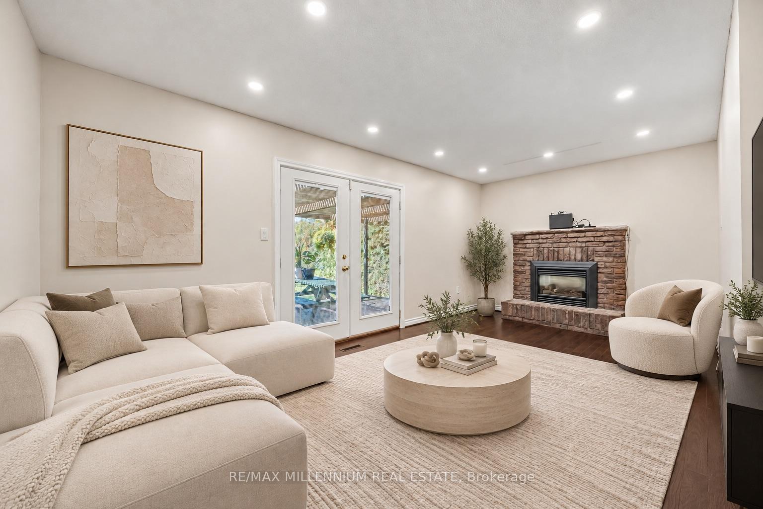 Photo 7 of 1855 Malden Crescent, Pickering, Liverpool — HOMEH