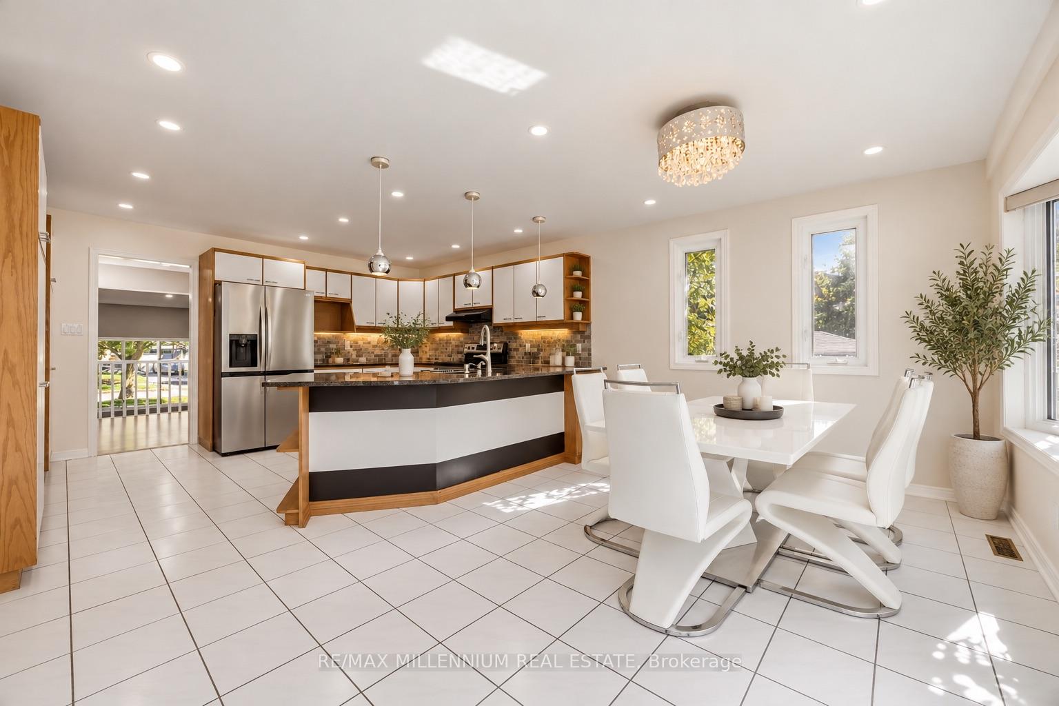 Photo 9 of 1855 Malden Crescent, Pickering, Liverpool — HOMEH