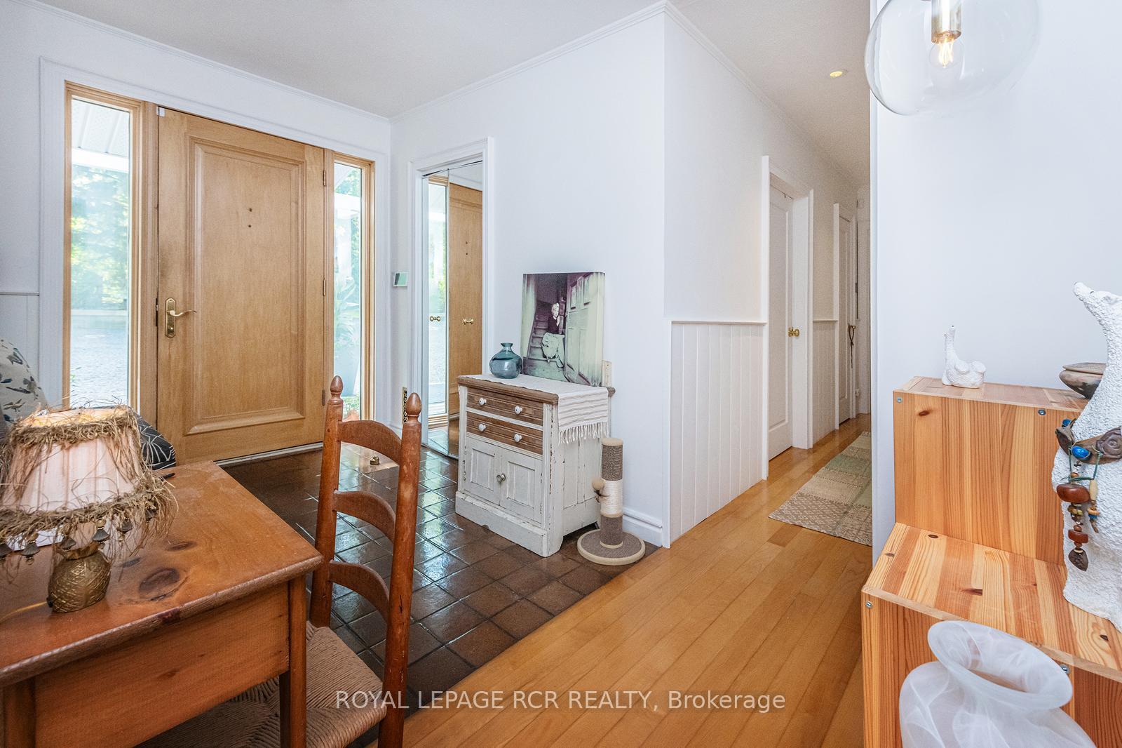Photo 8 of 114 Kennedy Road, Caledon, Cheltenham — HOMEH