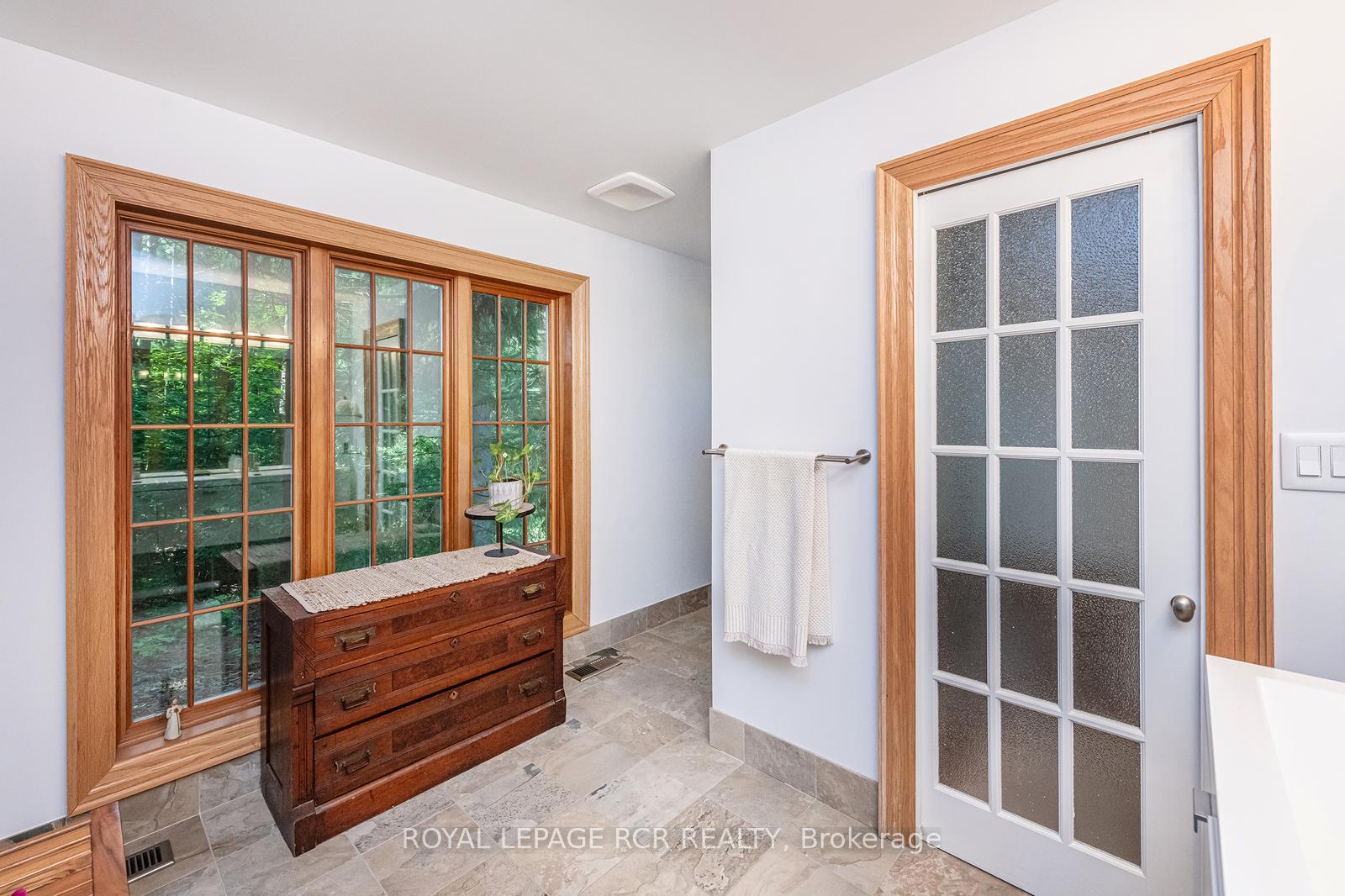 Photo 18 of 114 Kennedy Road, Caledon, Cheltenham — HOMEH