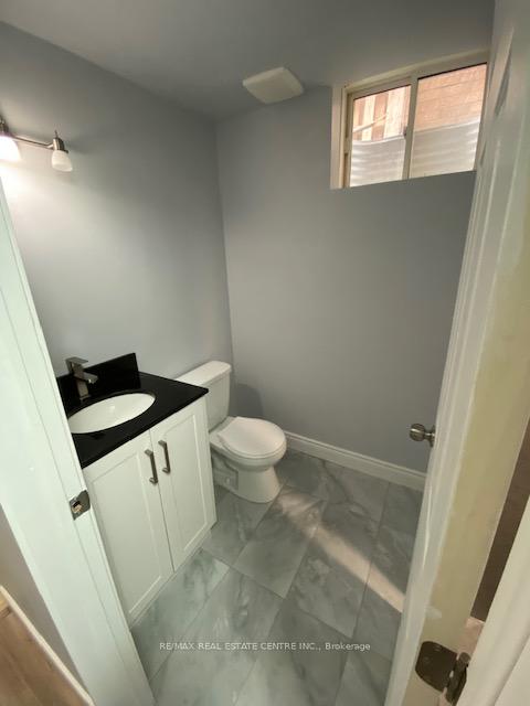 Photo 3 of 8 Old Cleeve Crescent, Brampton, Northwest Brampton — HOMEH