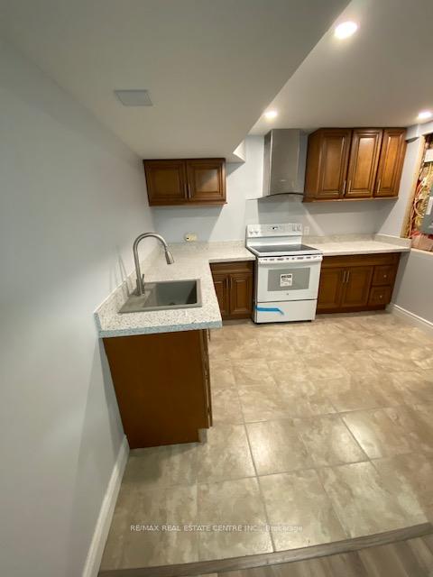 Photo 6 of 8 Old Cleeve Crescent, Brampton, Northwest Brampton — HOMEH