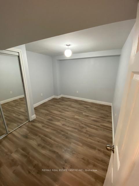 Photo 11 of 8 Old Cleeve Crescent, Brampton, Northwest Brampton — HOMEH