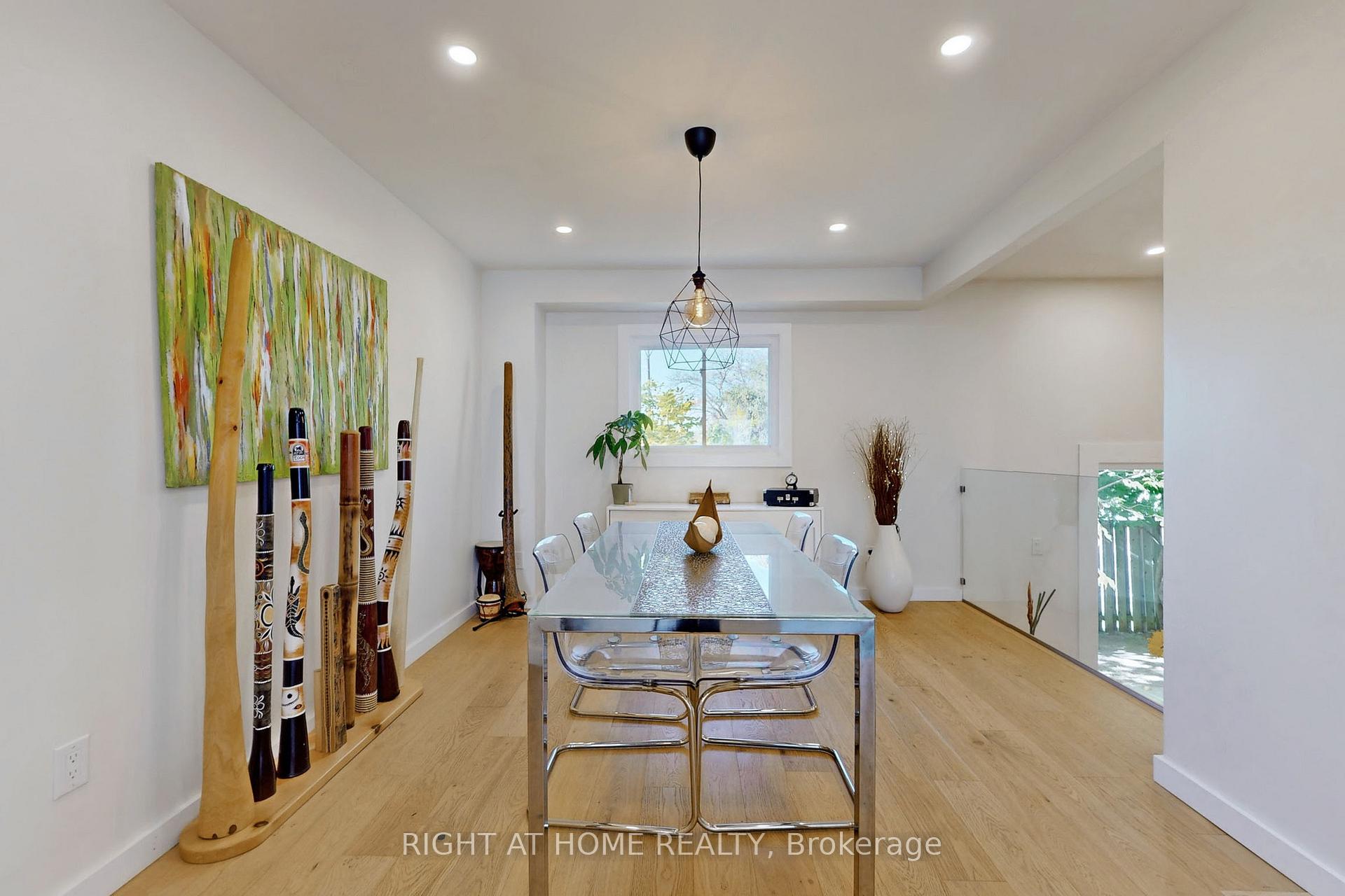 Photo 10 of Unit 6, 400 Bloor Street, Mississauga, Mississauga Valleys — HOMEH