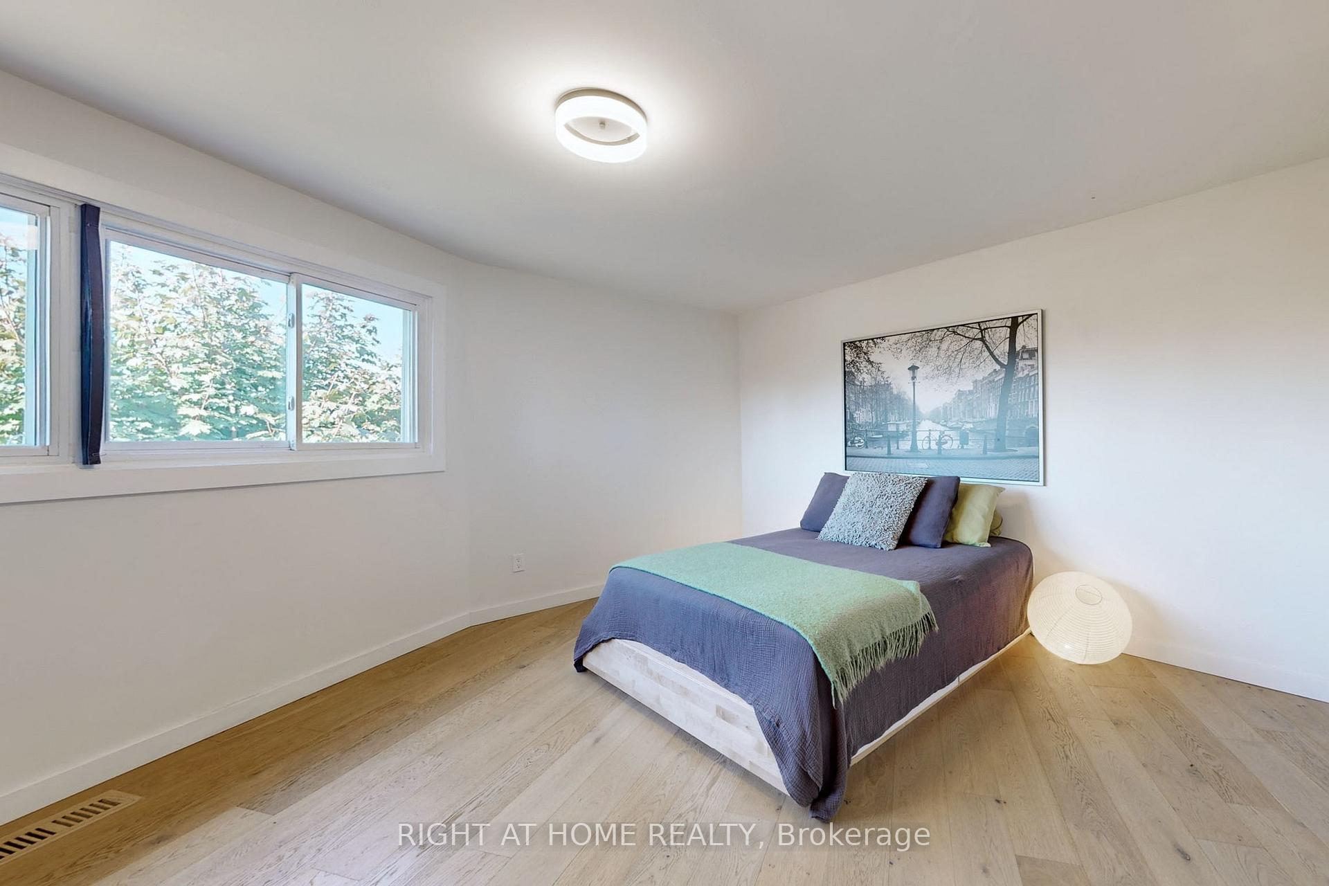 Photo 16 of Unit 6, 400 Bloor Street, Mississauga, Mississauga Valleys — HOMEH