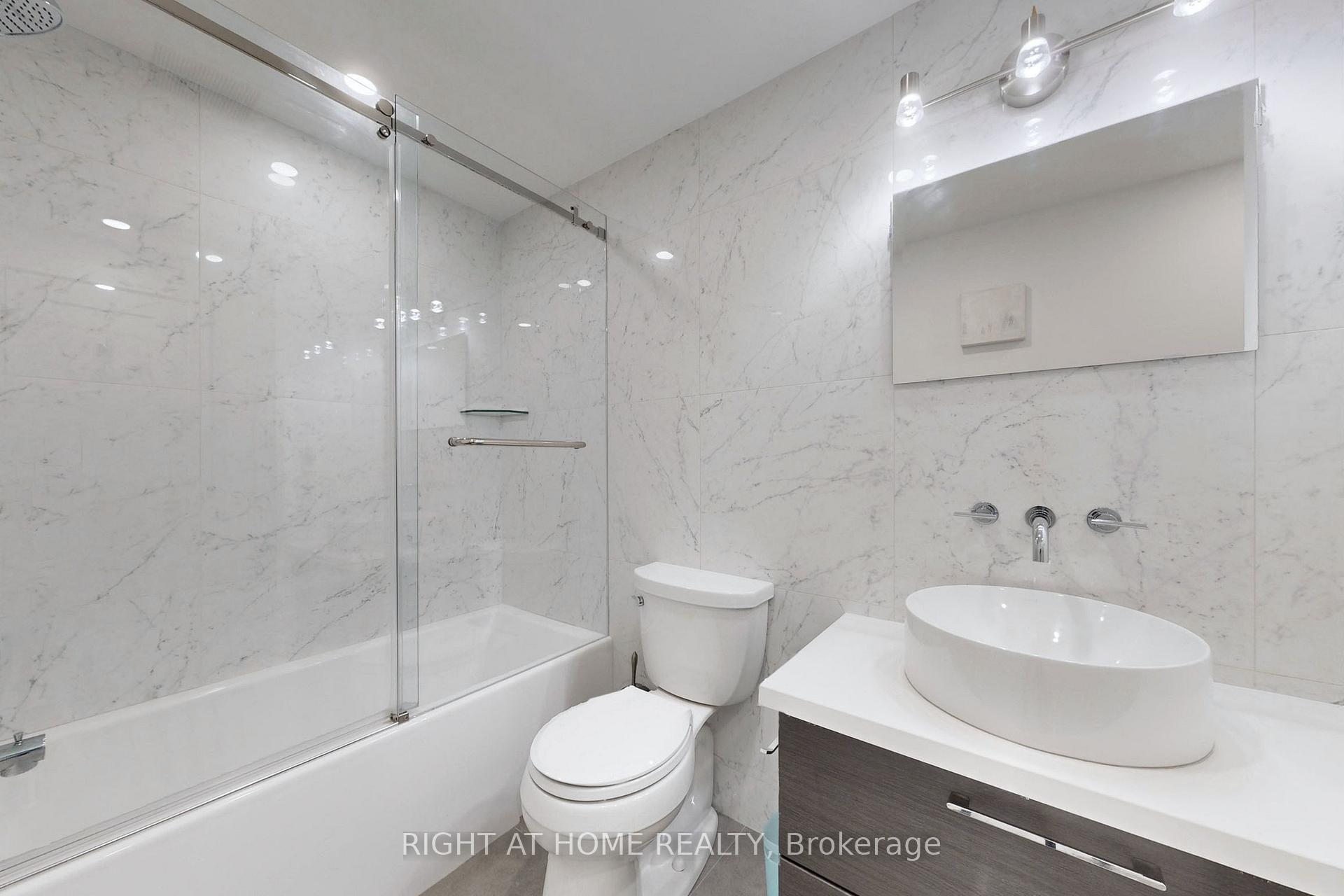 Photo 20 of Unit 6, 400 Bloor Street, Mississauga, Mississauga Valleys — HOMEH