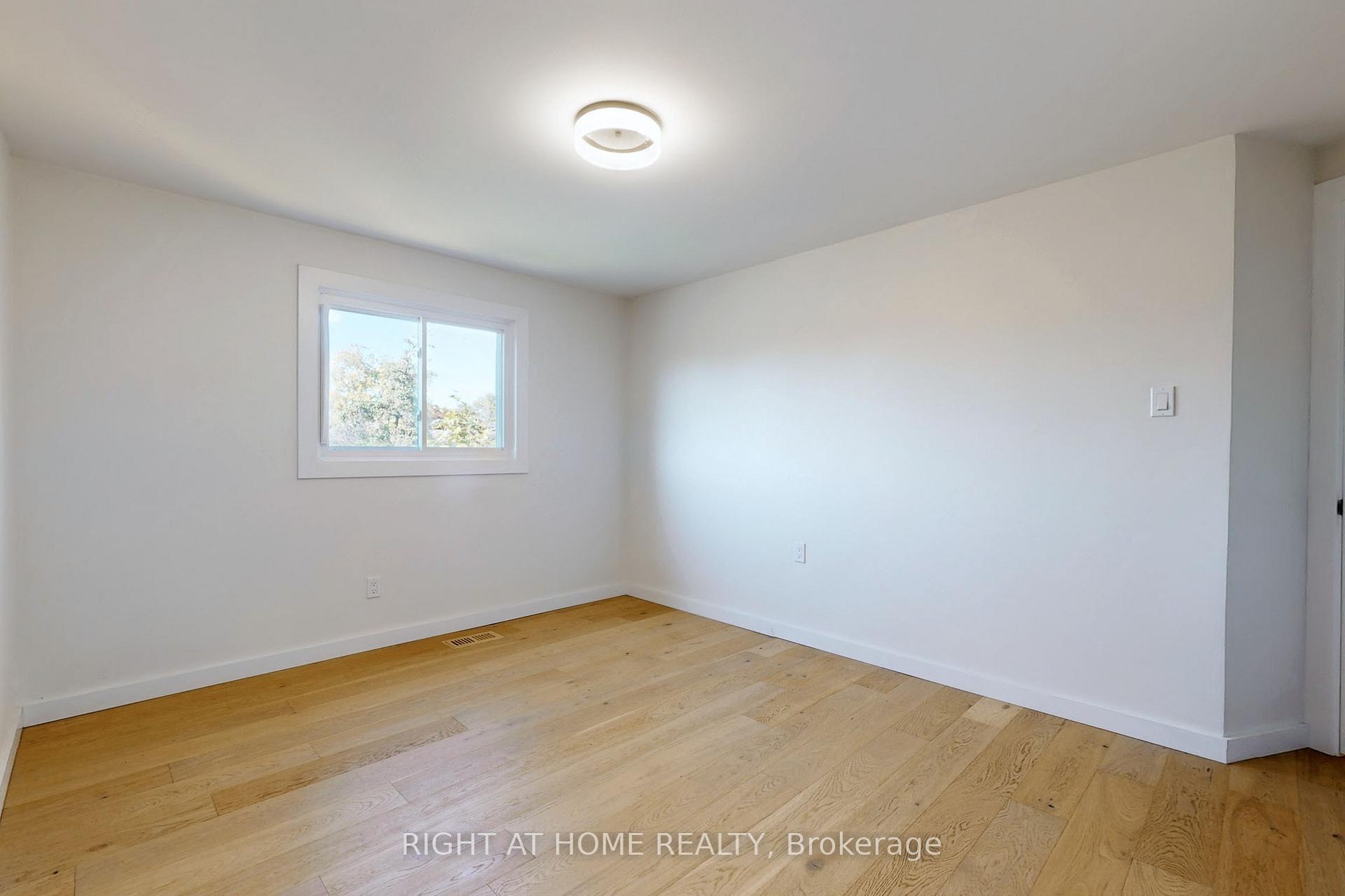 Photo 21 of Unit 6, 400 Bloor Street, Mississauga, Mississauga Valleys — HOMEH