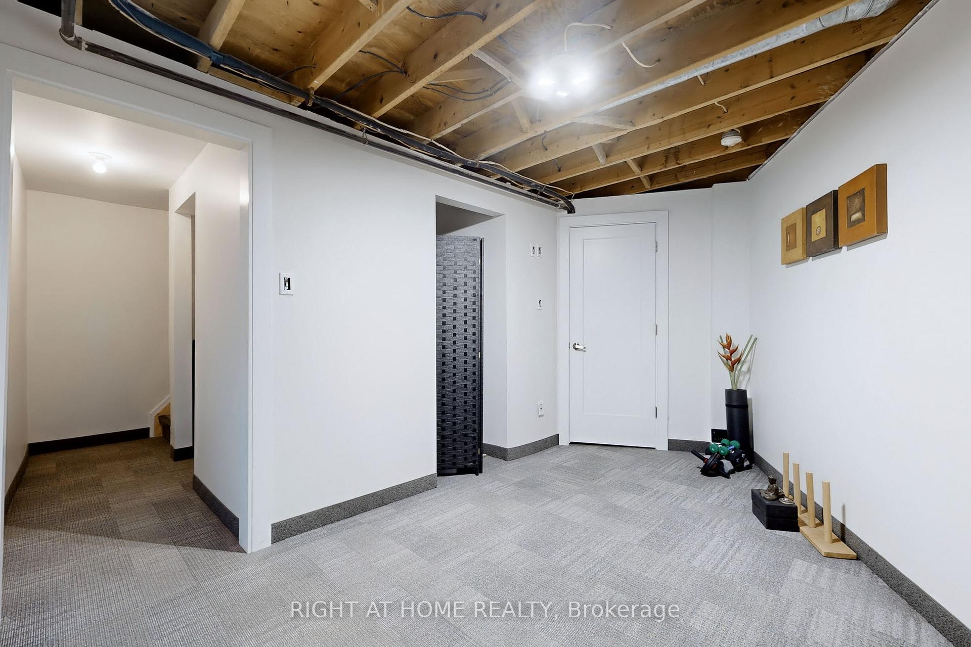 Photo 26 of Unit 6, 400 Bloor Street, Mississauga, Mississauga Valleys — HOMEH