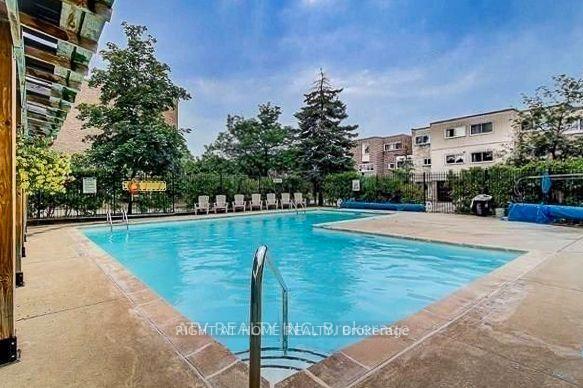 Photo 28 of Unit 6, 400 Bloor Street, Mississauga, Mississauga Valleys — HOMEH