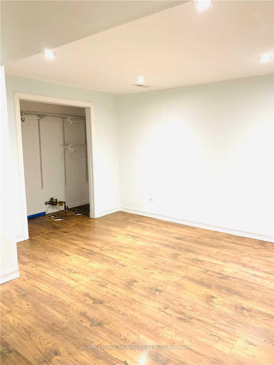 Photo 2 of Unit Lower, 94 Woodfern Drive, Scarborough, Ionview — HOMEH