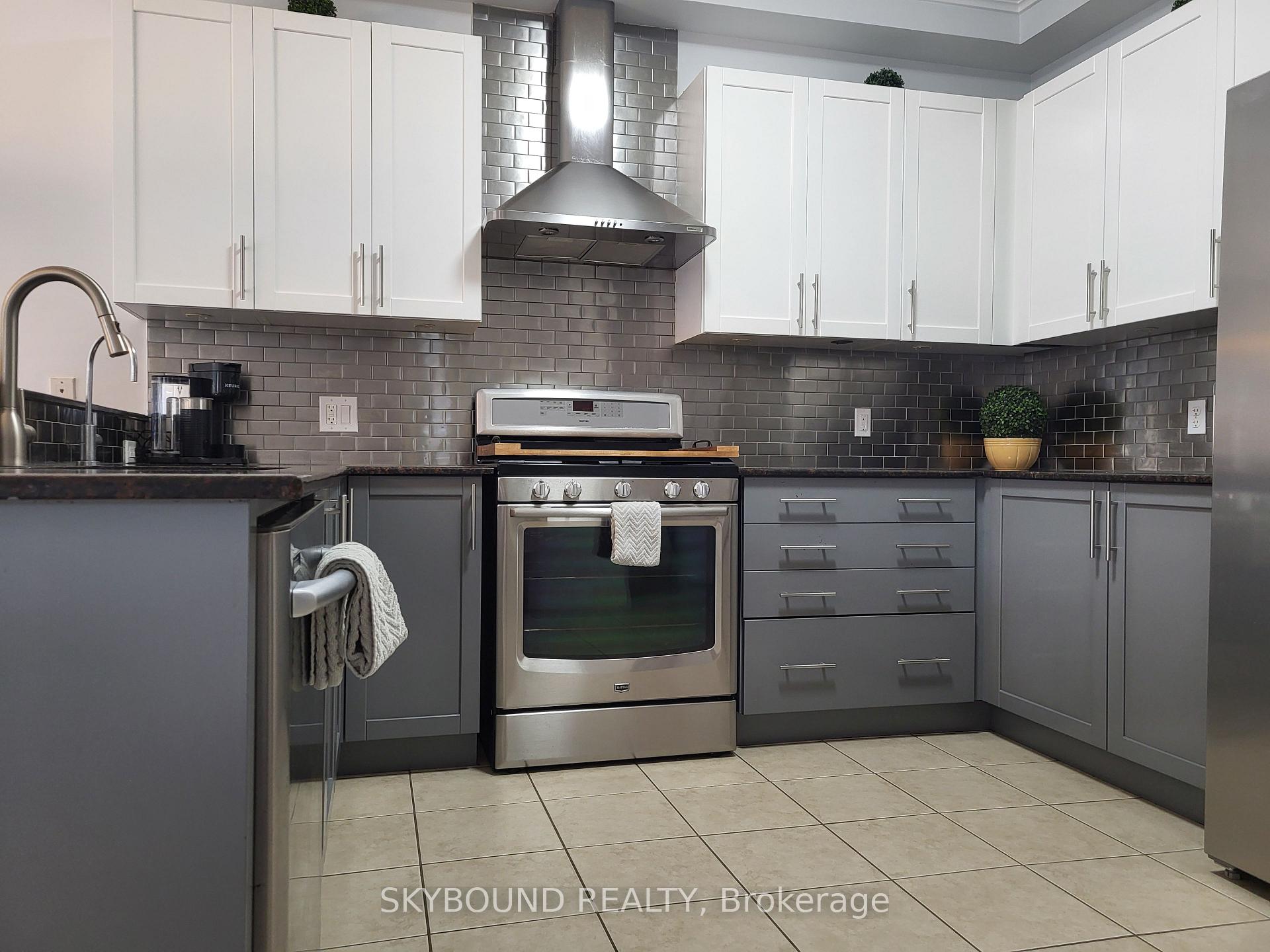 Photo 3 of 344 Watervale Crescent, Kitchener, Idlewood/Lackner Woods — HOMEH
