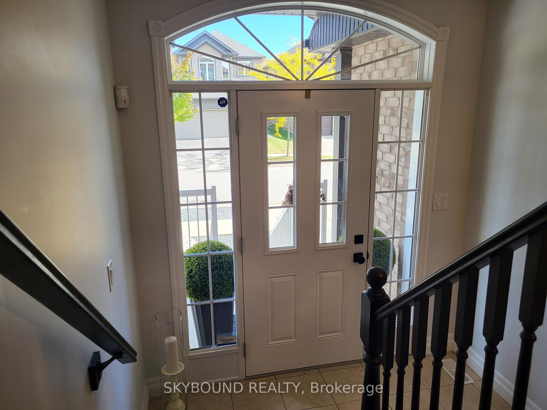 Photo 7 of 344 Watervale Crescent, Kitchener, Idlewood/Lackner Woods — HOMEH