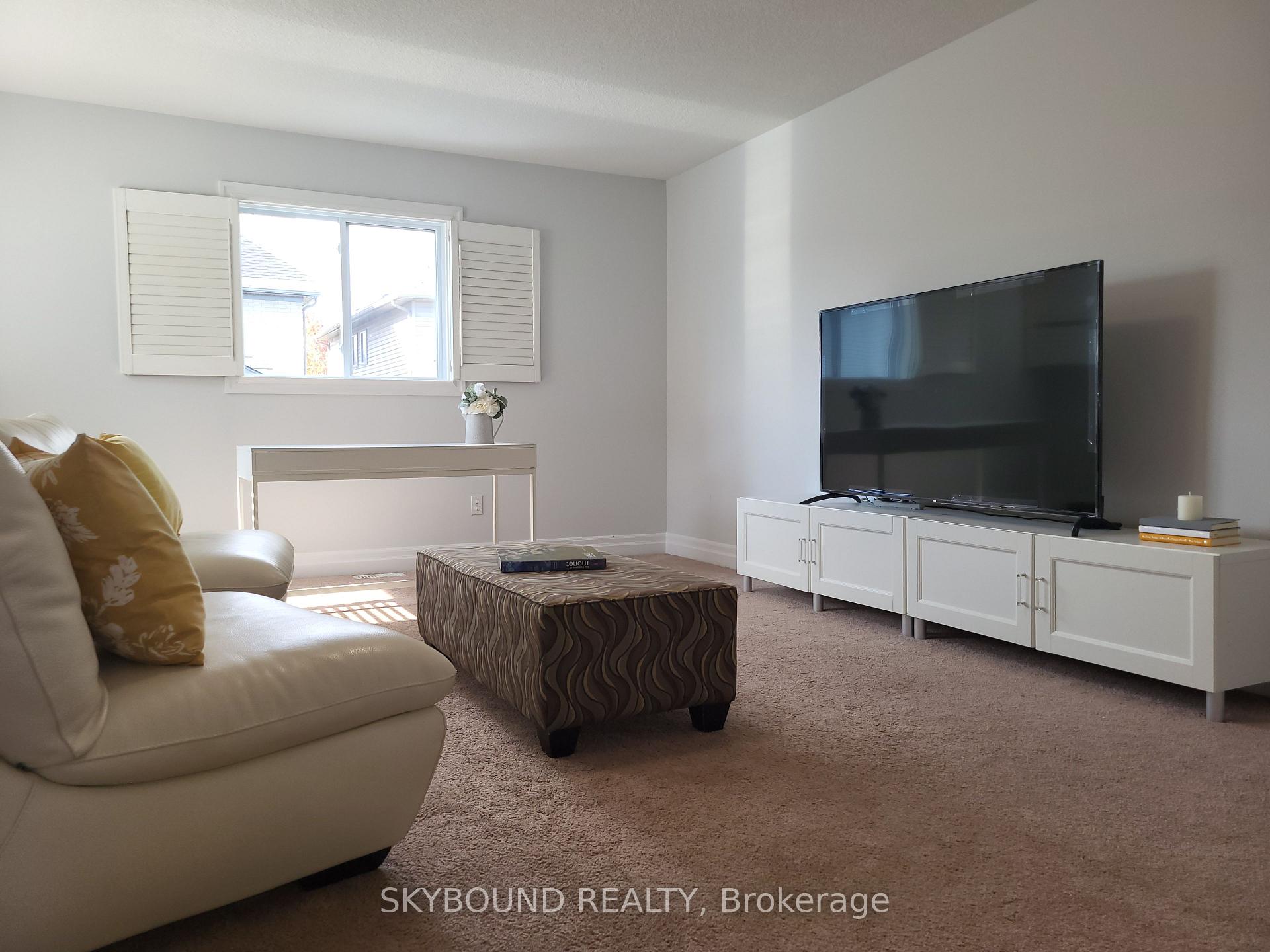 Photo 10 of 344 Watervale Crescent, Kitchener, Idlewood/Lackner Woods — HOMEH