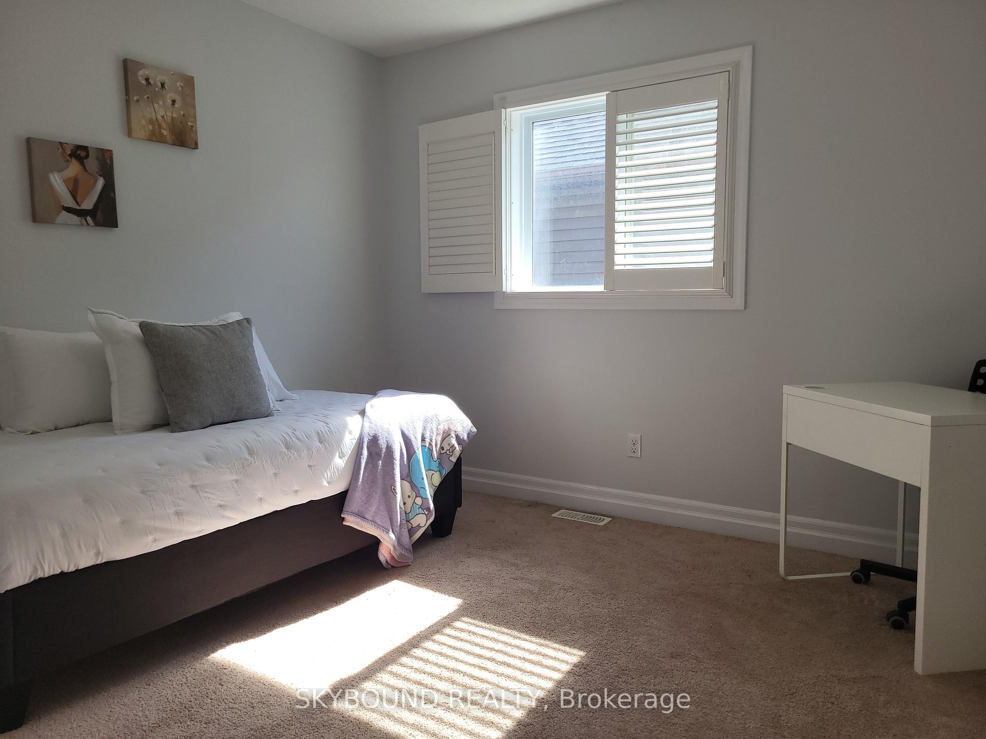 Photo 12 of 344 Watervale Crescent, Kitchener, Idlewood/Lackner Woods — HOMEH